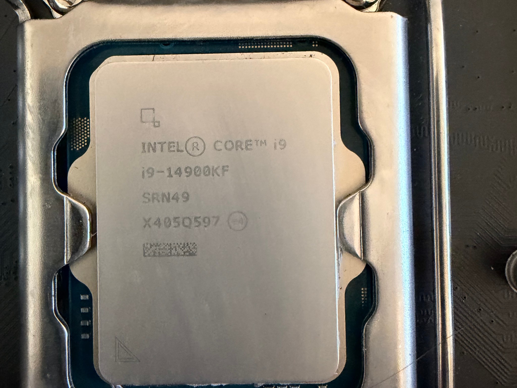 Intel Core i9-14900KF with MSi B760 motherboard