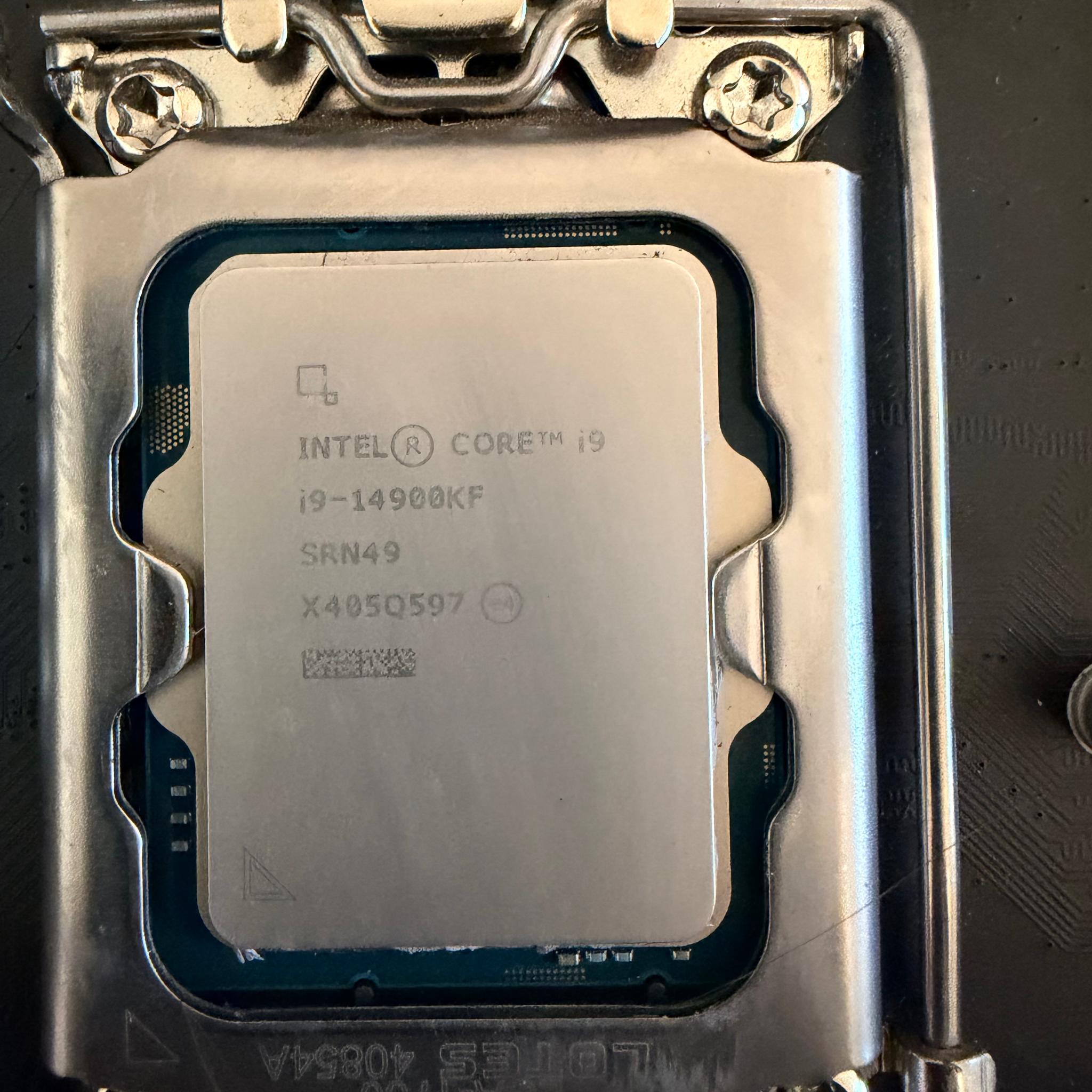 Intel Core i9-14900KF with MSi B760 motherboard