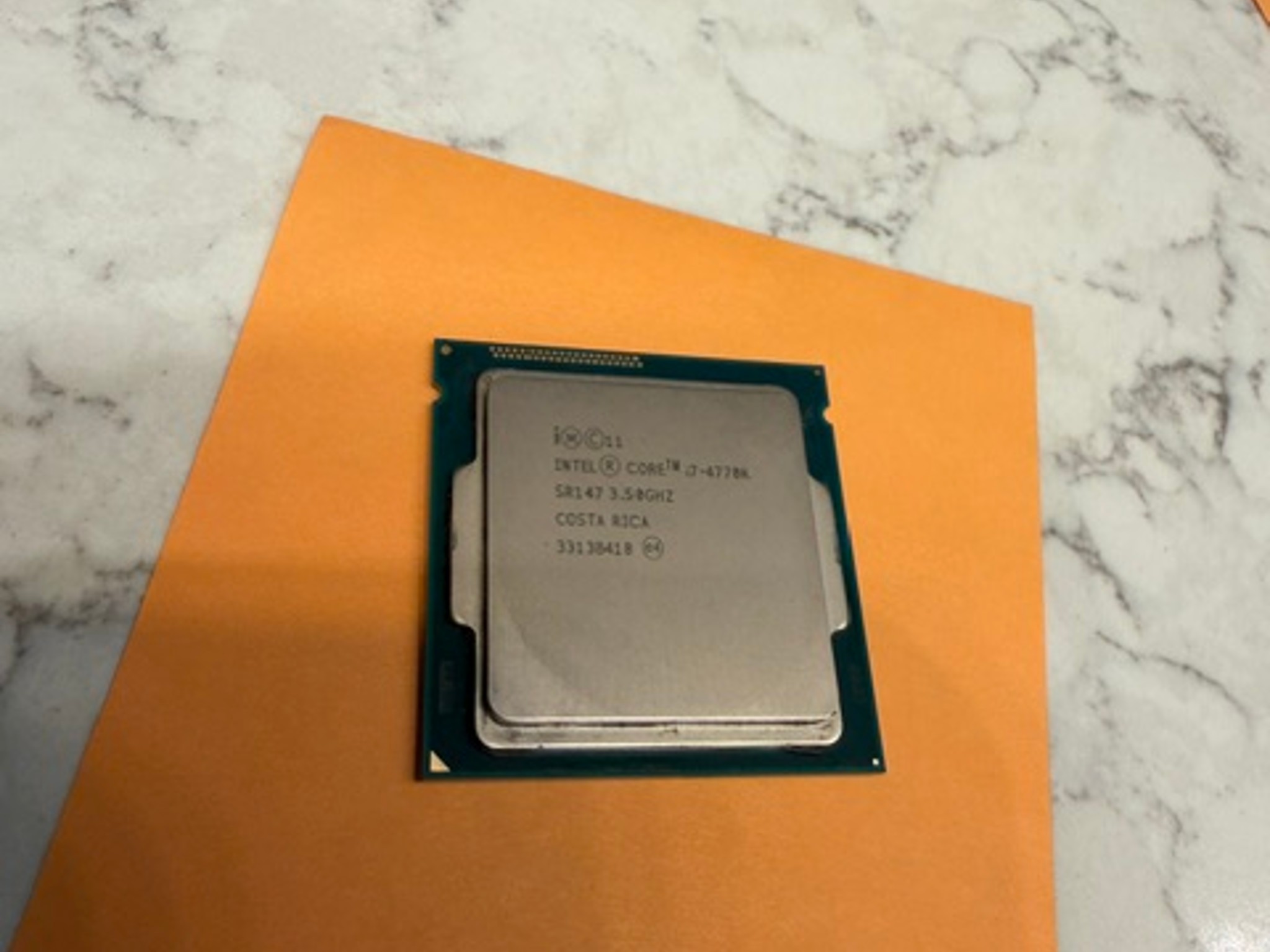 Intel® Core™ i7-4770K  4-Core 8-Thread Processor 8M Cache, up to 3.90 GHz LGA 1150 Socket + 16GB RAM