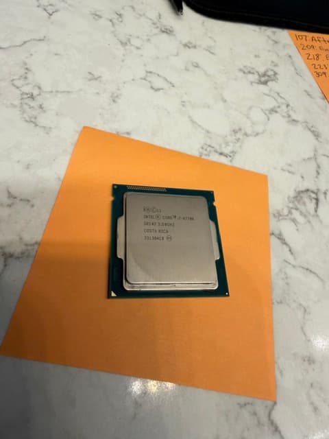 Intel® Core™ i7-4770K  4-Core 8-Thread Processor 8M Cache, up to 3.90 GHz LGA 1150 Socket + 16GB RAM