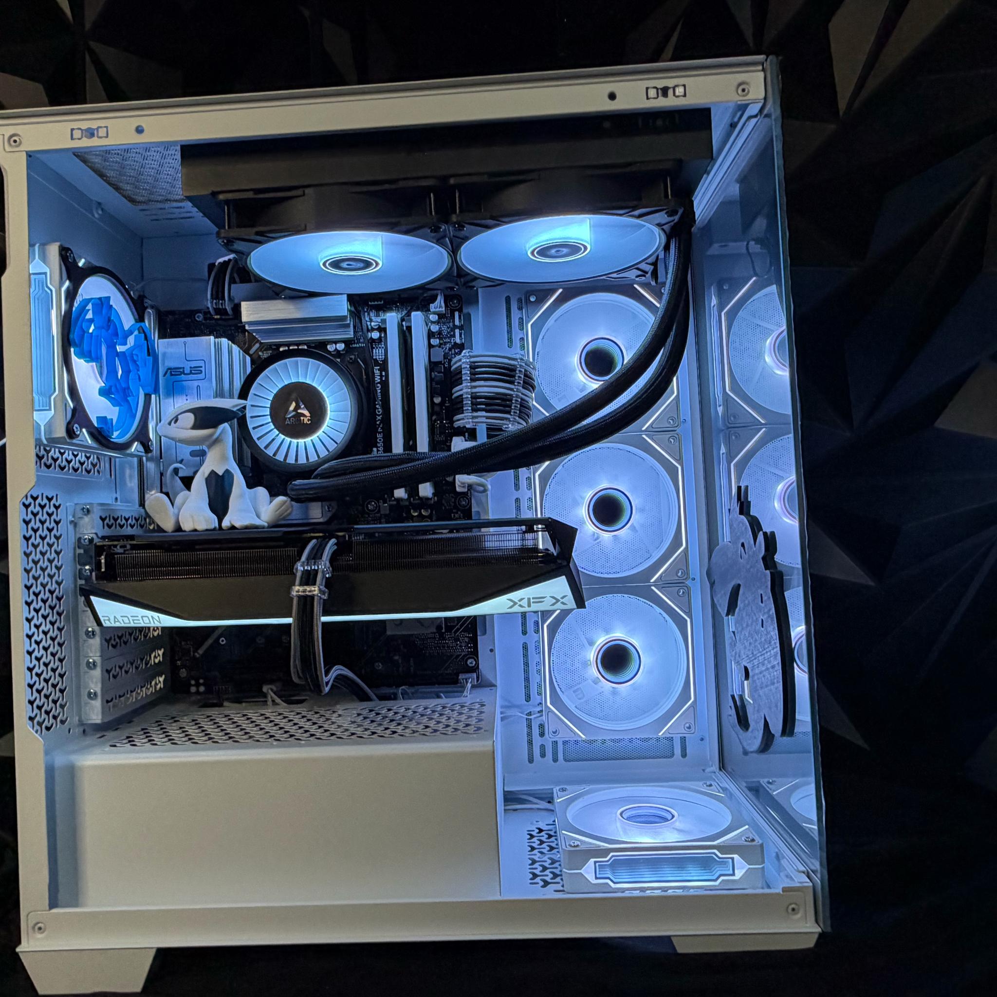 🌪️☁️ The Sky Tempest ☁️🌪️ Ryzen 5 7600X3D| RX 9060XT 16 GB| 32 GB DDR5| 2 TB NVMe