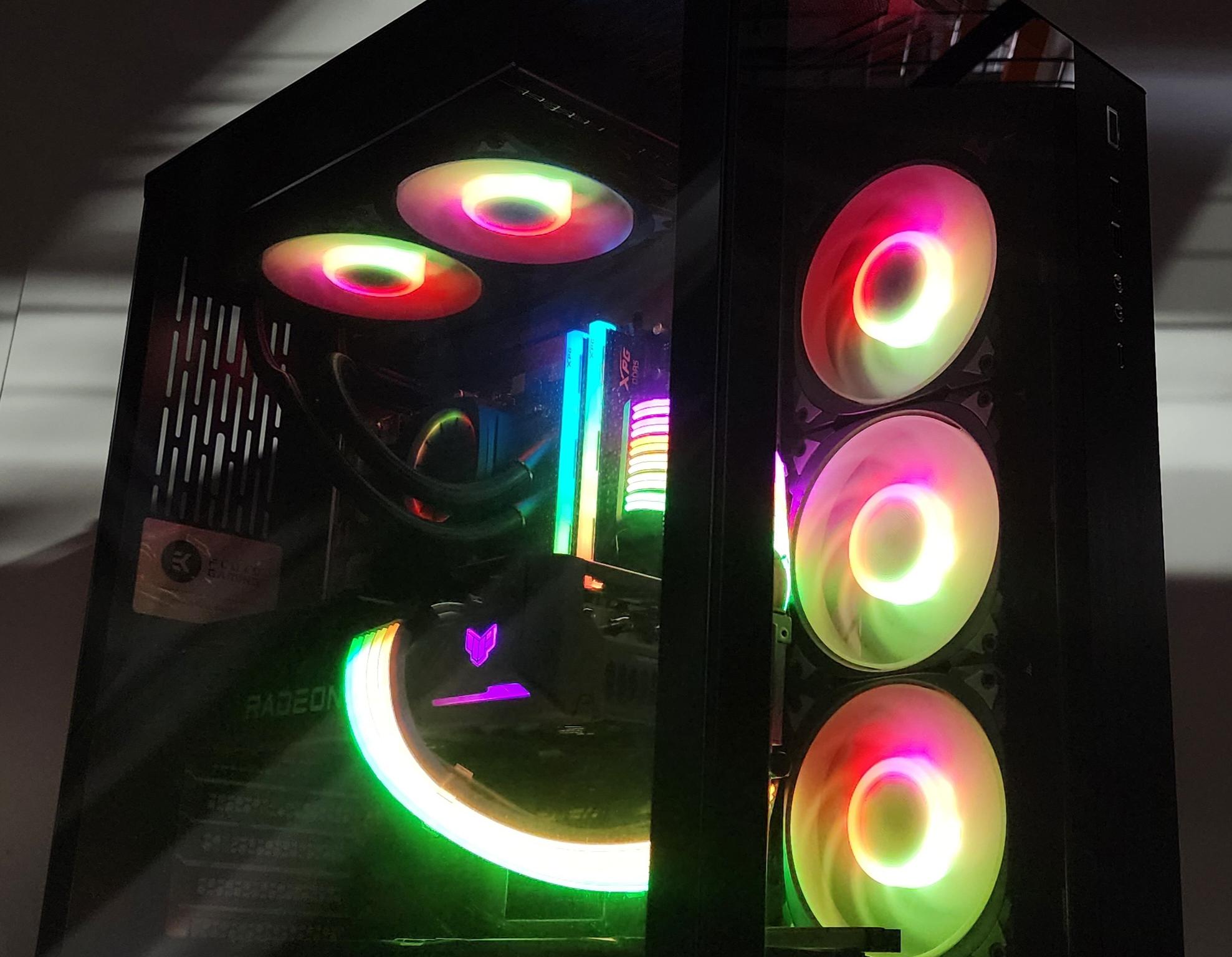 Gaming PC Ryzen 7 7800X3D 32GB RAM 1TB SSD RX 7800 XT 16GB Win11 Computer