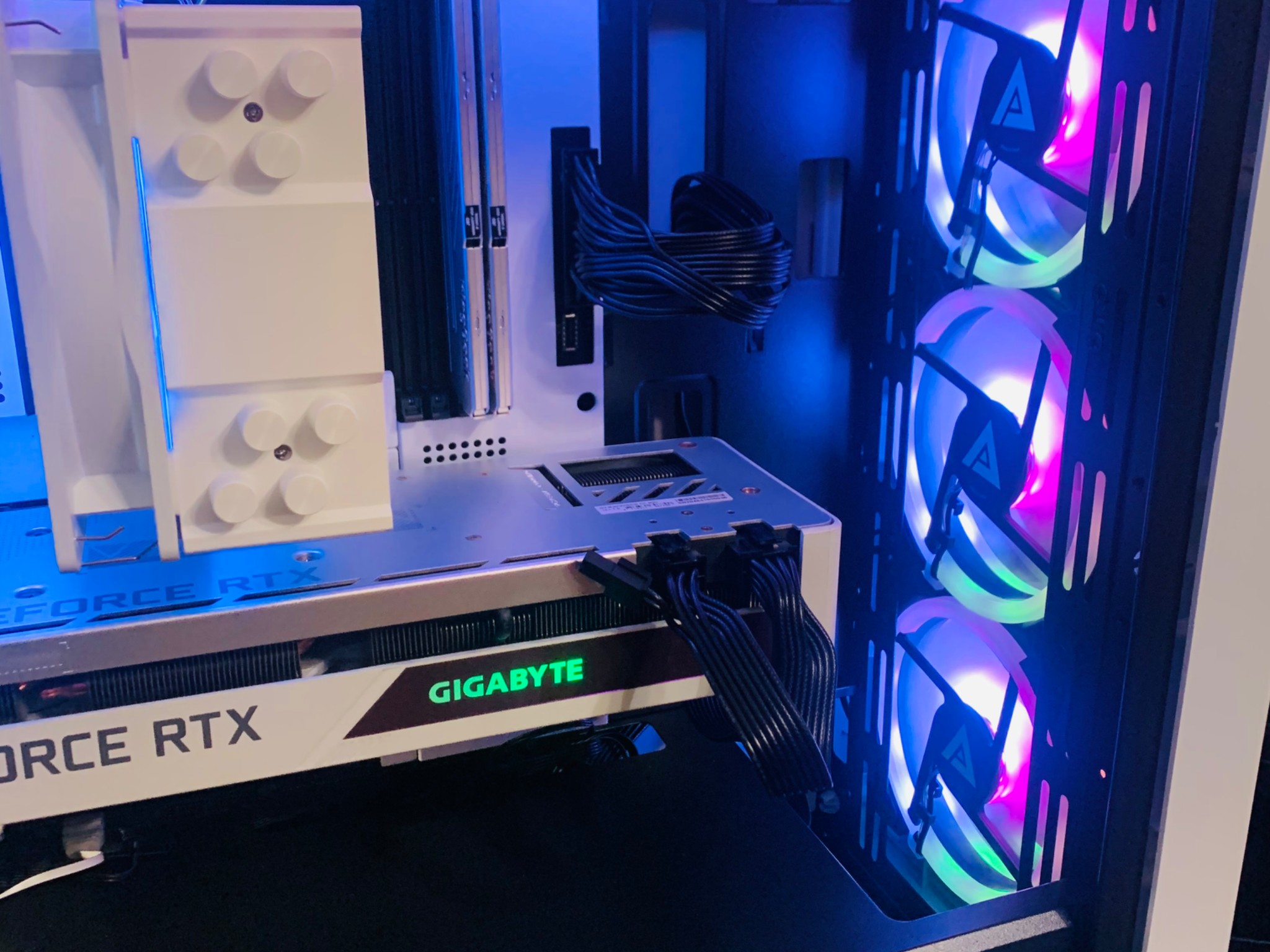 Genesis 5  - RTX 3070 + 12600kf + NZXTMB