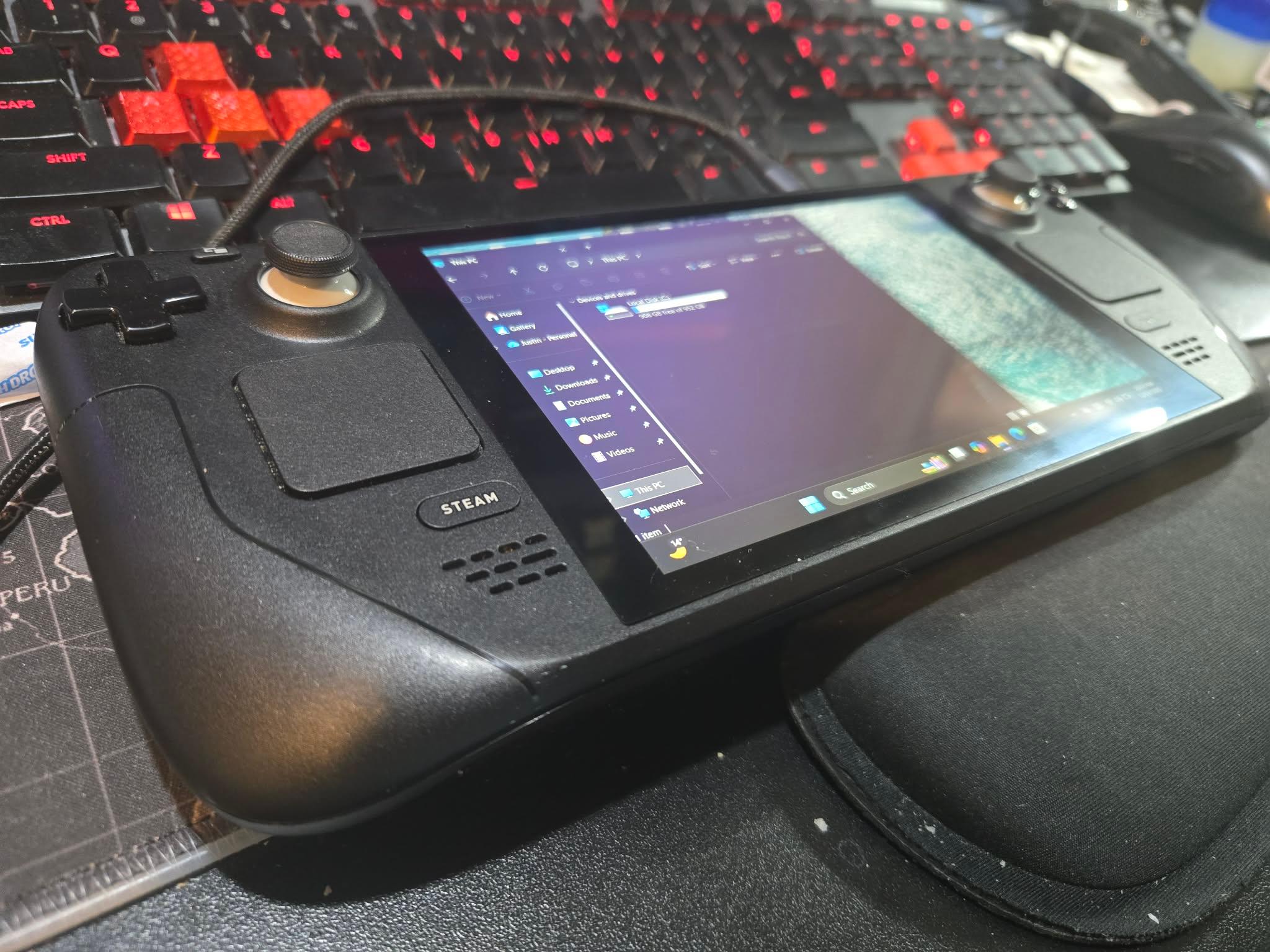 Valve Steam Deck Handheld Gaming Console 1TB, 7 inch Touchscreen 1280 x 800 LCD Display