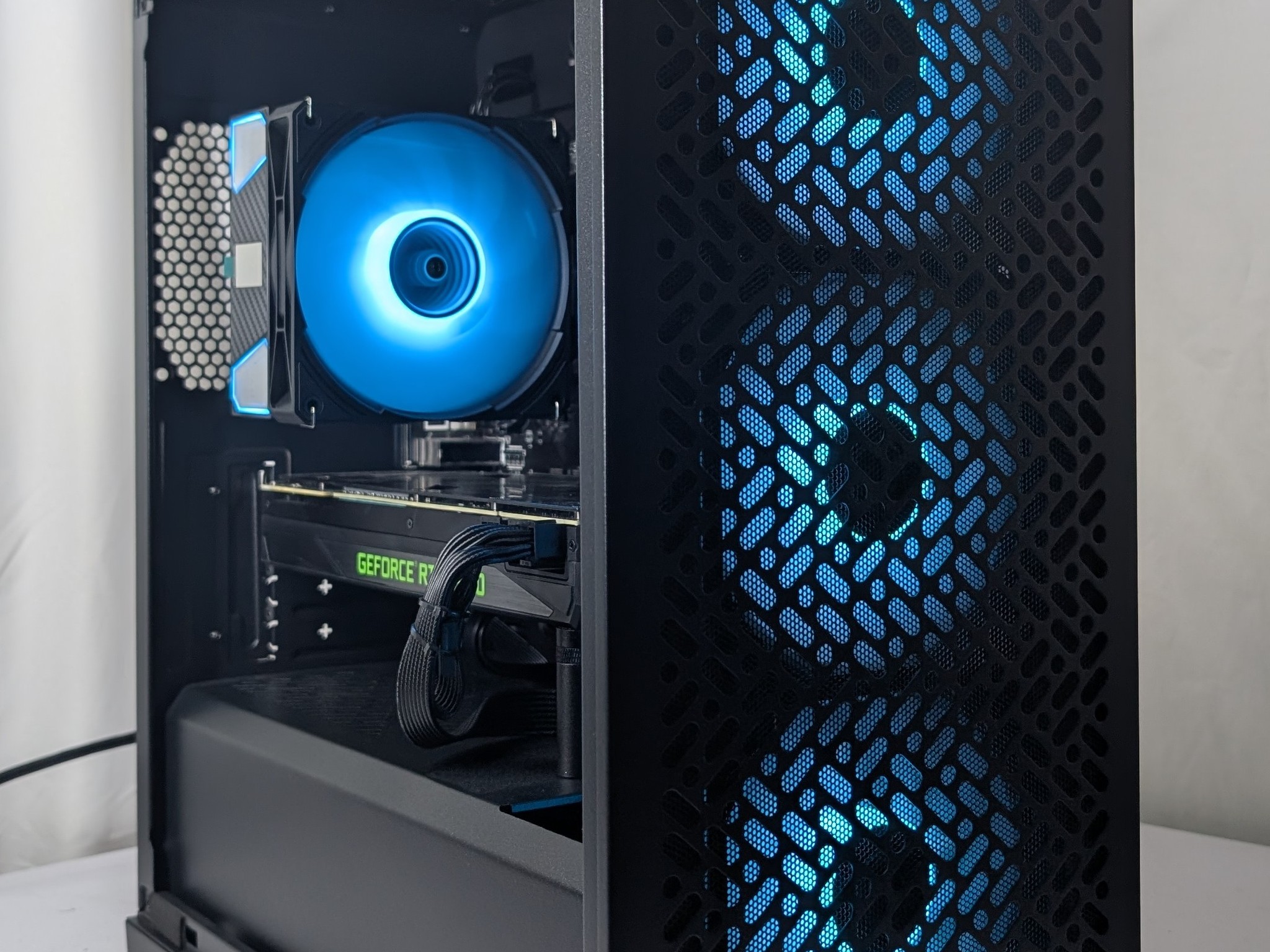 RTX 2080 | RYZEN 5 3600 | 1 TB NVME | 16GB DDR4 | 650W