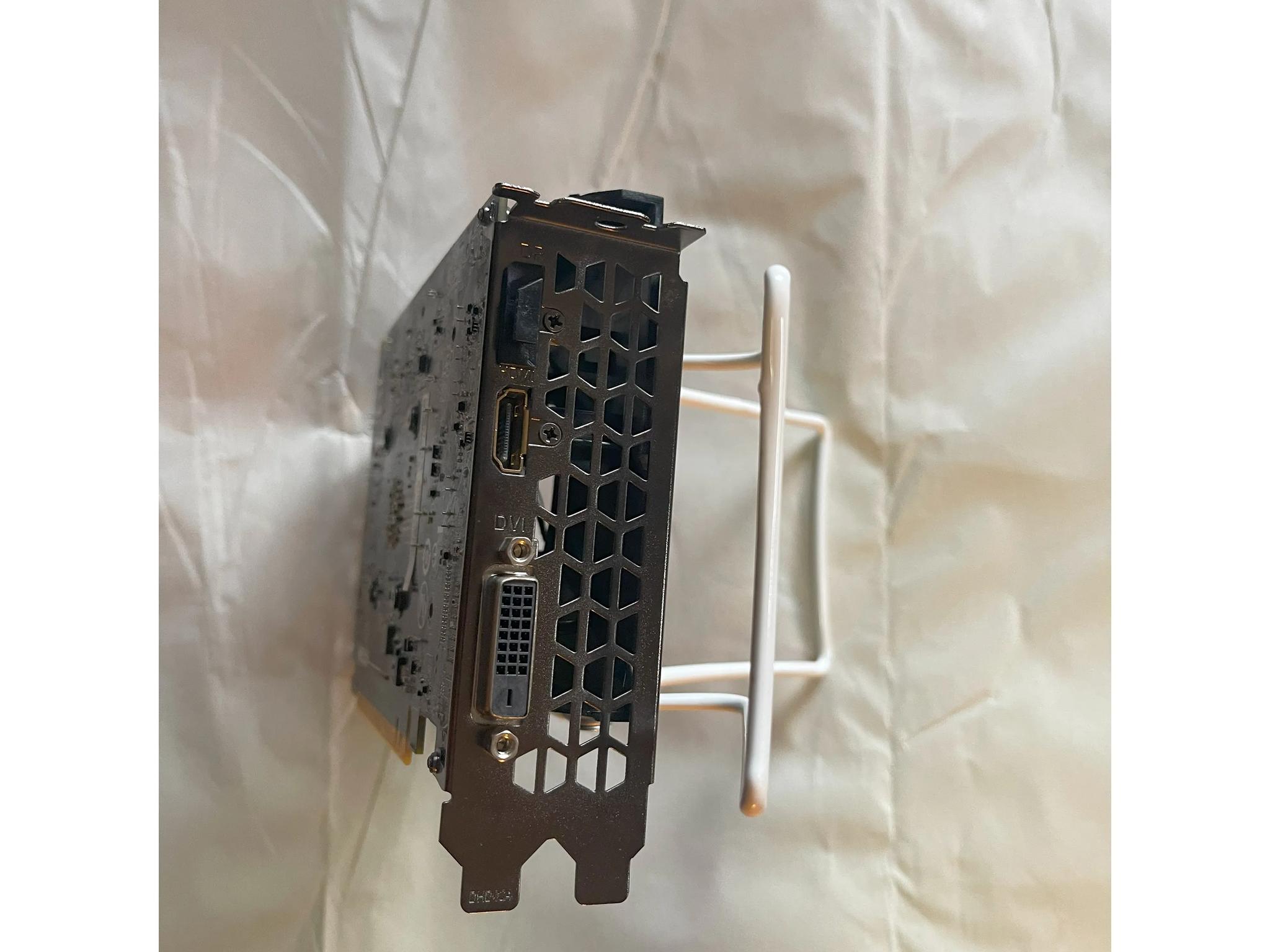 Gigabyte GeForce GTX 1650 D6 OC 4G