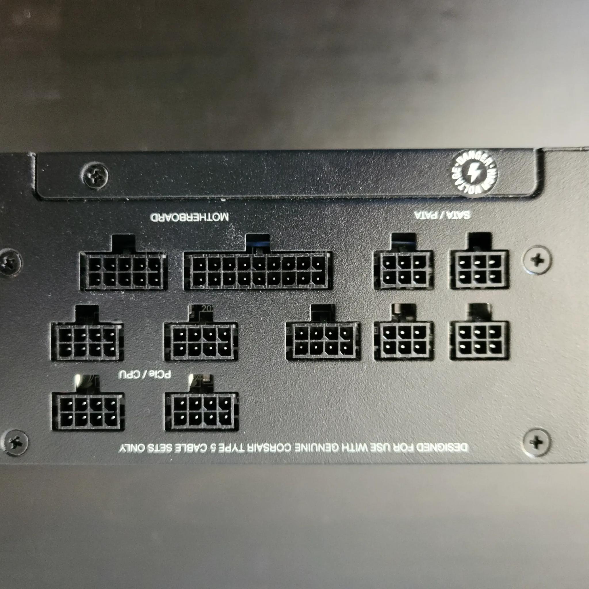 Corsair SF850L 850 W 80+ Gold Certified Fully Modular SFX-L Power Supply