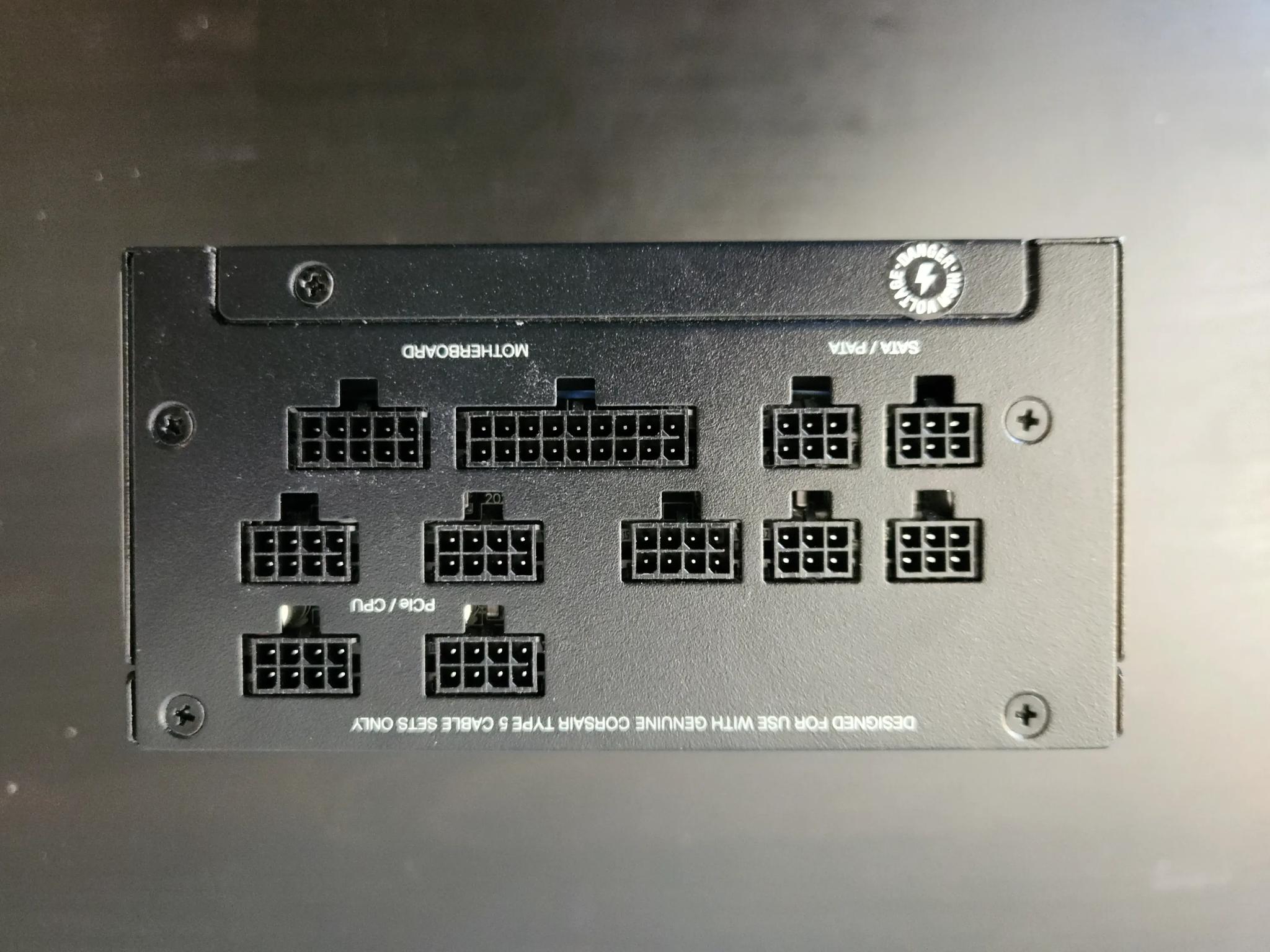 Corsair SF850L 850 W 80+ Gold Certified Fully Modular SFX-L Power Supply