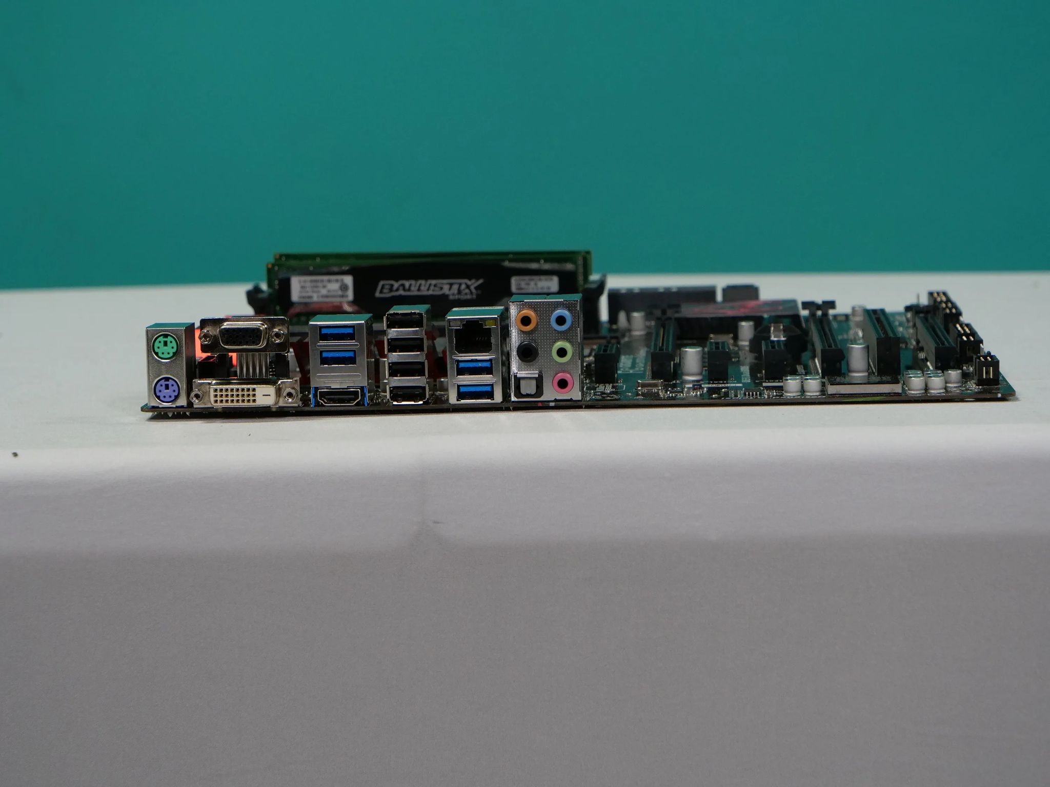 Gigabyte Z97 Motherboard Kit with i5-4690 & 16 gb ram. Free Shipping!