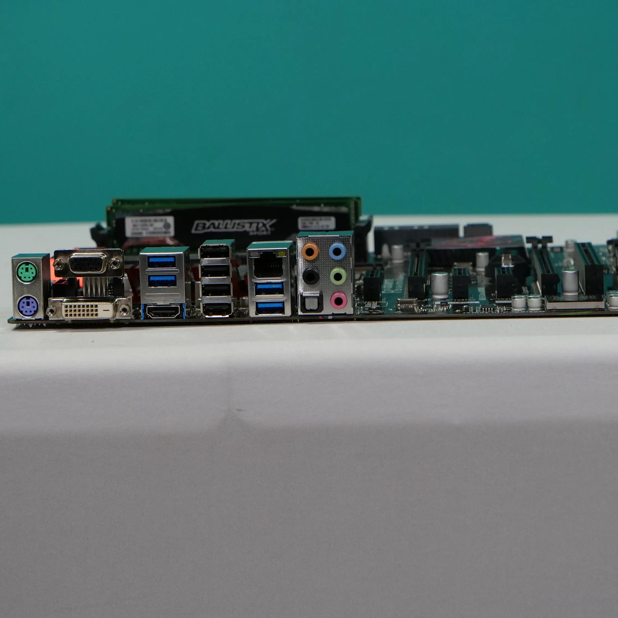 Gigabyte Z97 Motherboard Kit with i5-4690 & 16 gb ram. Free Shipping!