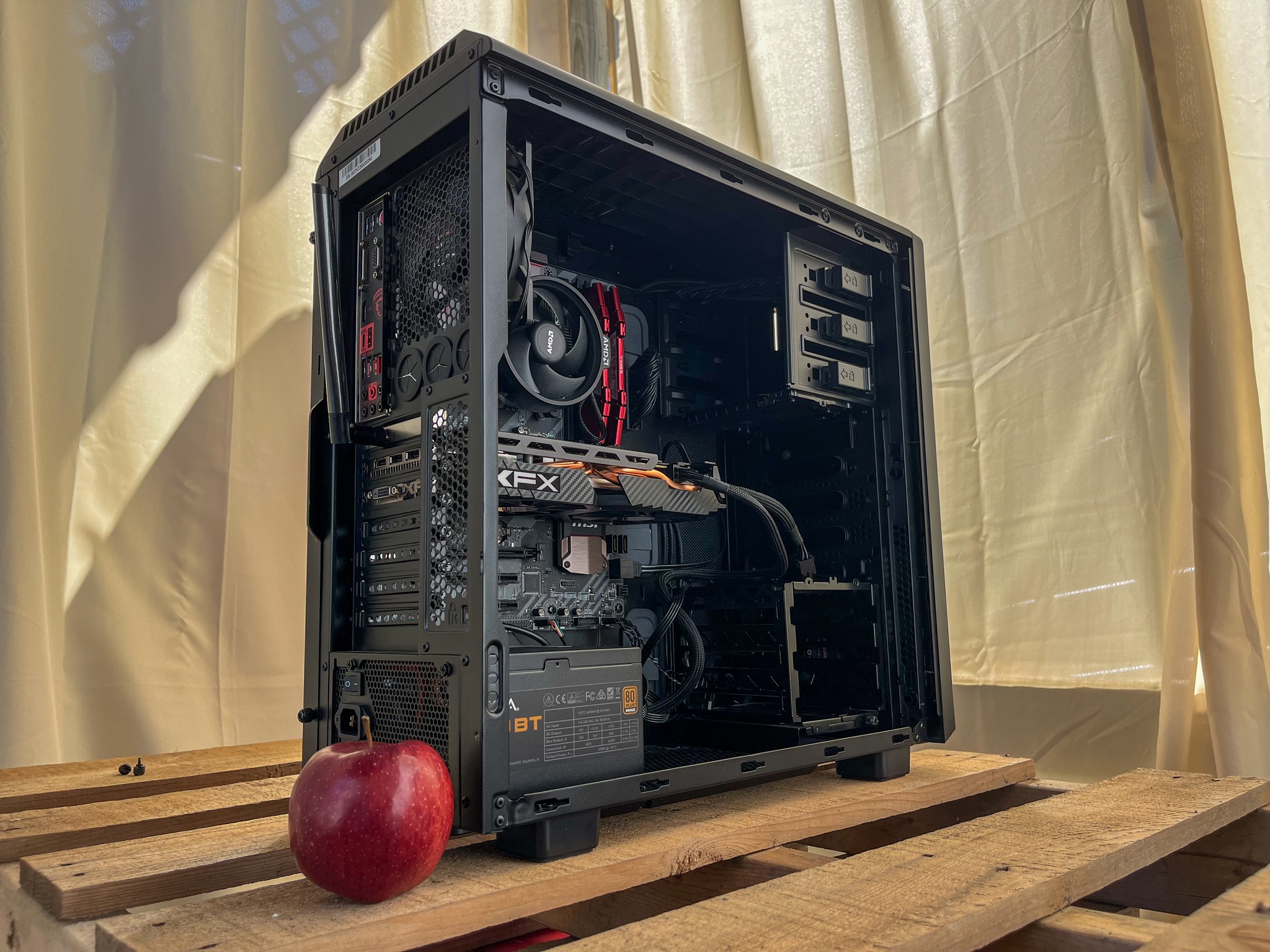 Stealth Black Gaming PC: RX 580 | Ryzen 5 5500