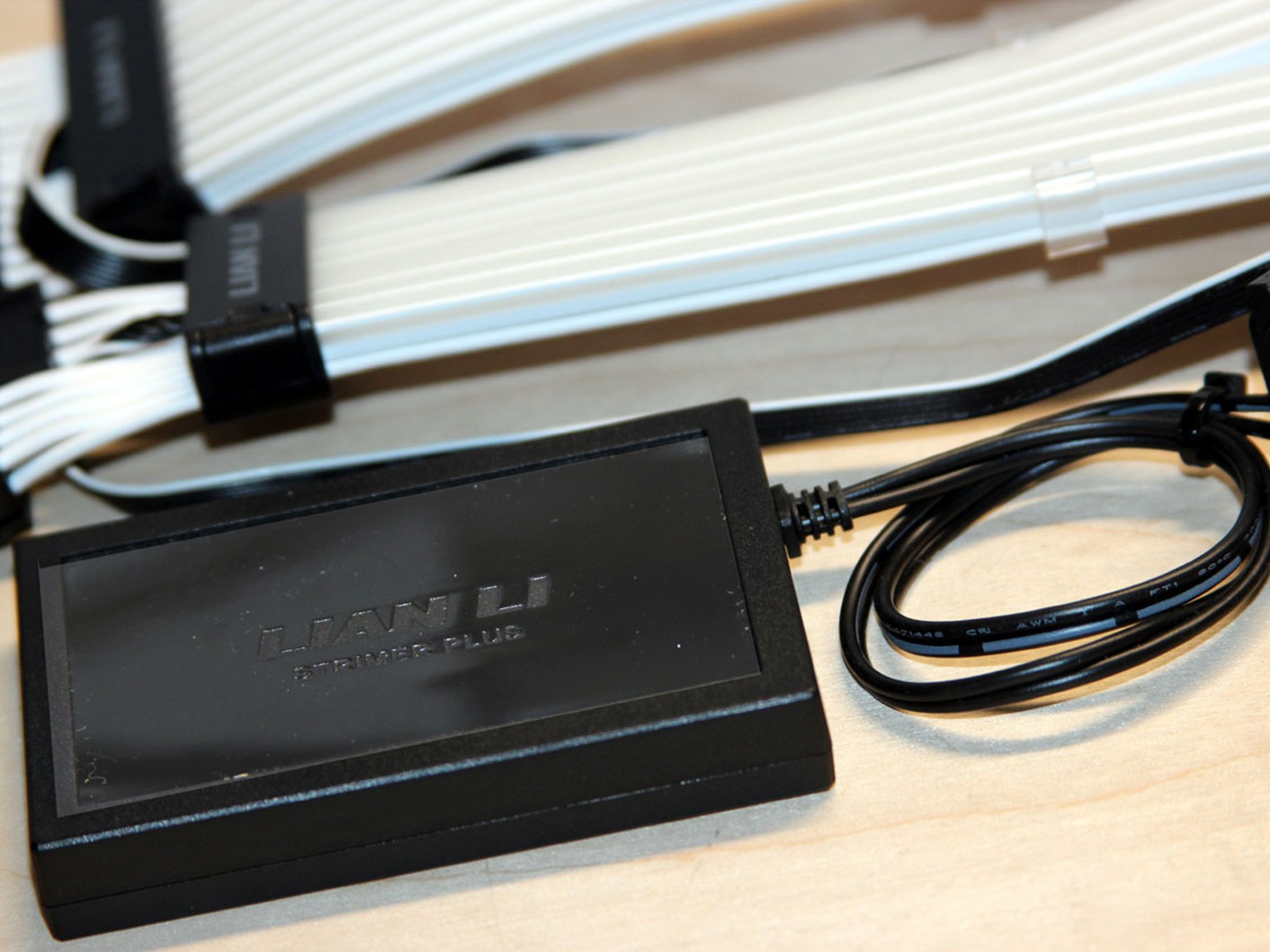 LIAN-LI STRIMER ARGB 24 Pin CPU 2x8-Pin GPU Power Extension Cables Included Power Hub & USB Wiring