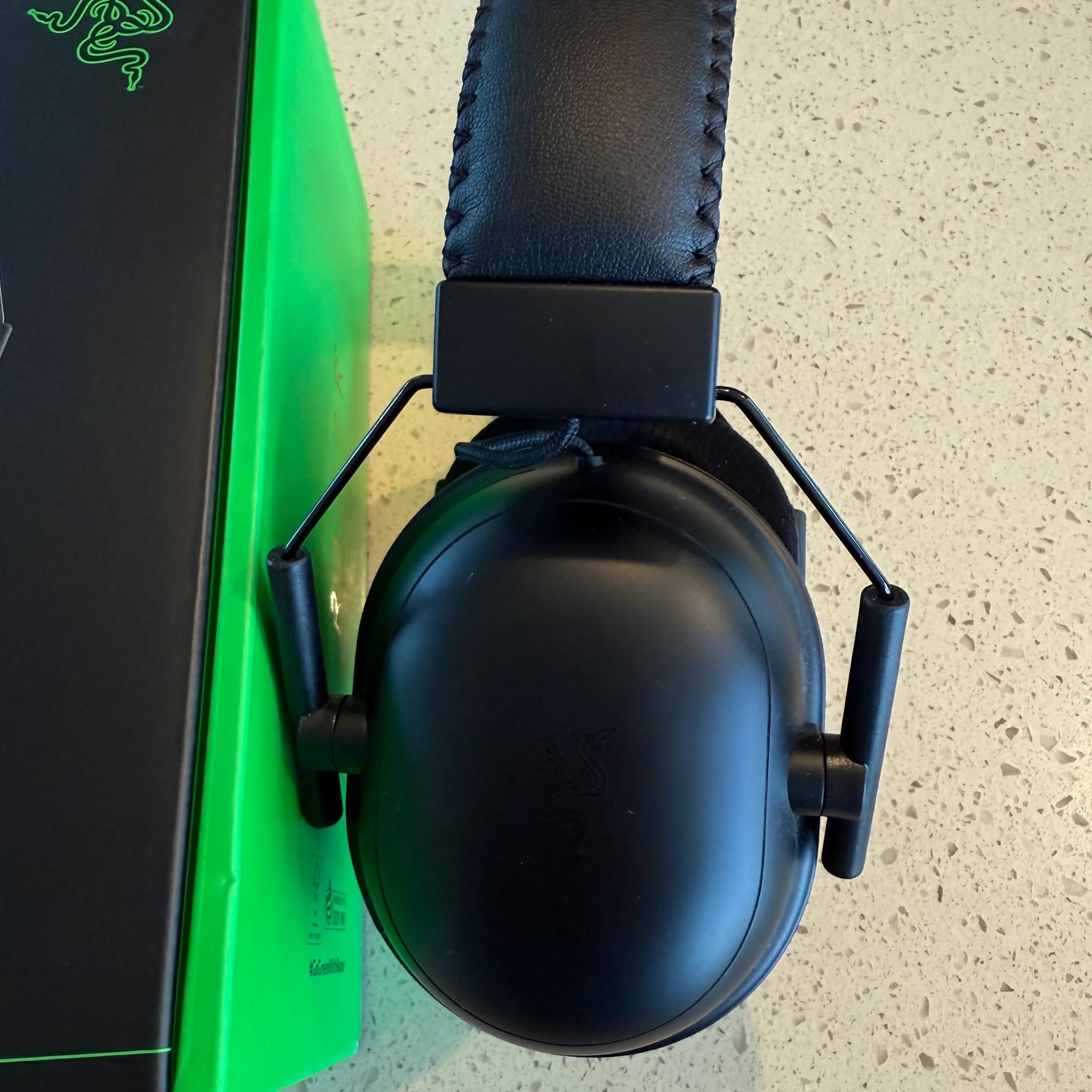 Razer BlackShark V2 Pro 2023 with Wicked Cushions Cooling Gel Cushions