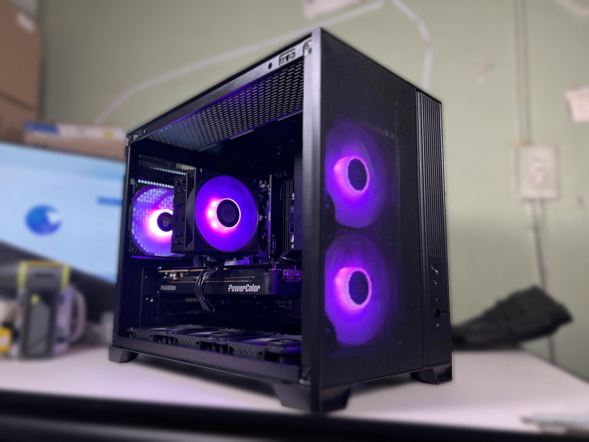FLUX M | R5 7500X3D + RX 9070 XT | 16GB DDR5 | 1TB NVMe