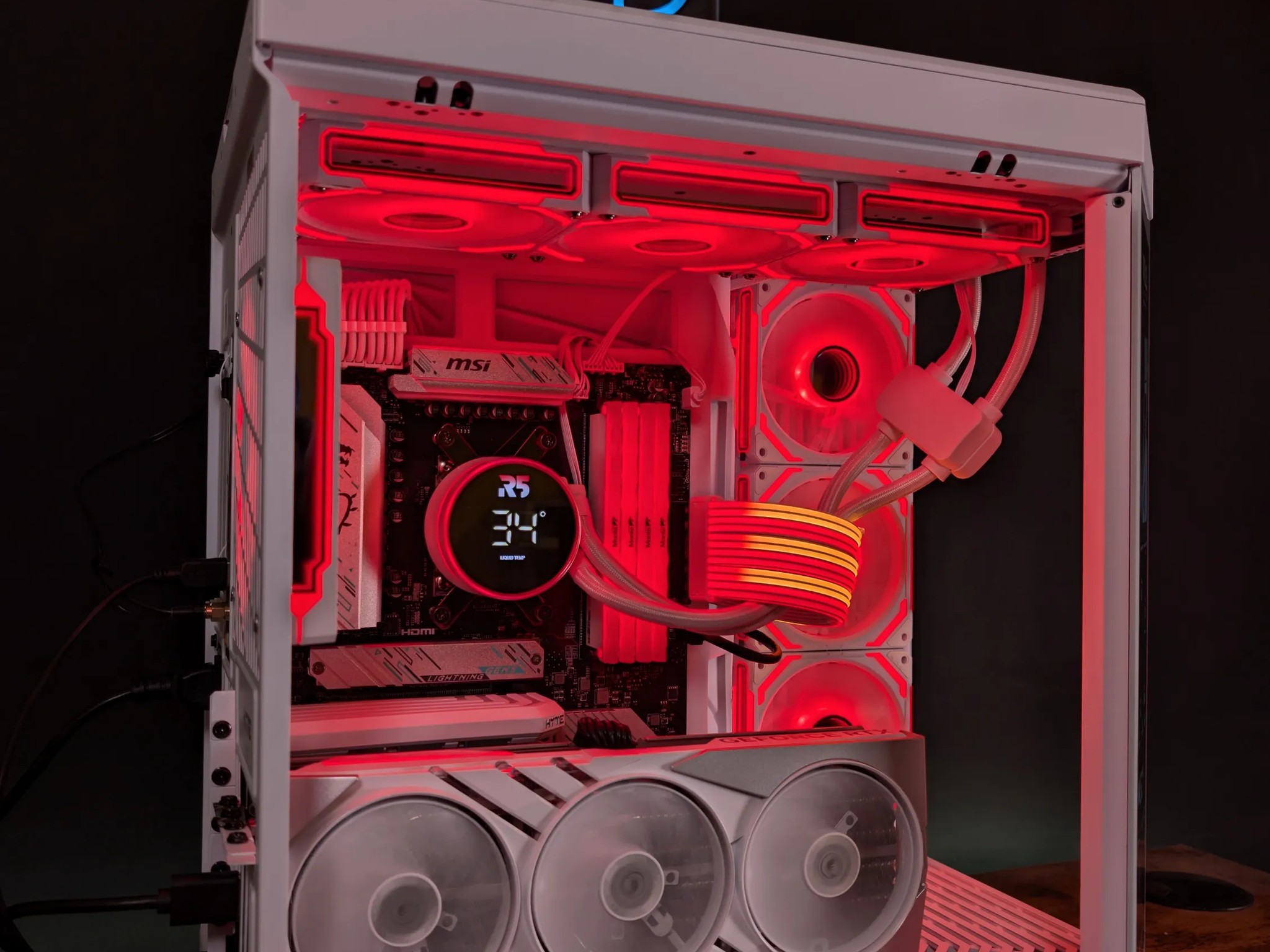 RTX 4070ti Super // Ryzen 9 7900x3D // 32GB DDR5 // 2TB Samsung 990 Pro // WiFi - Hyte Y70 Infinite!