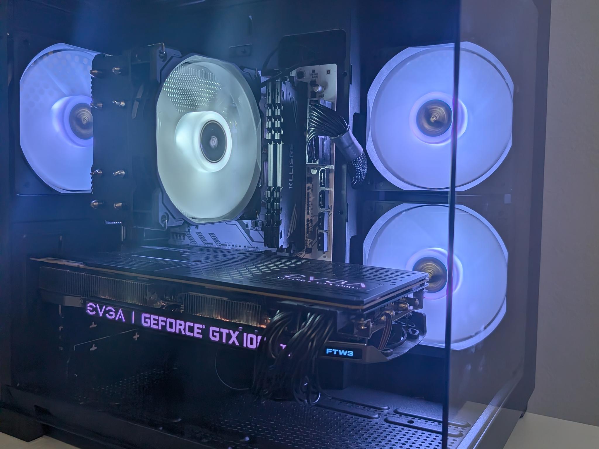Ryzen 5 3600 / 1080 Ti / 16gb DDR4/ 500 gb