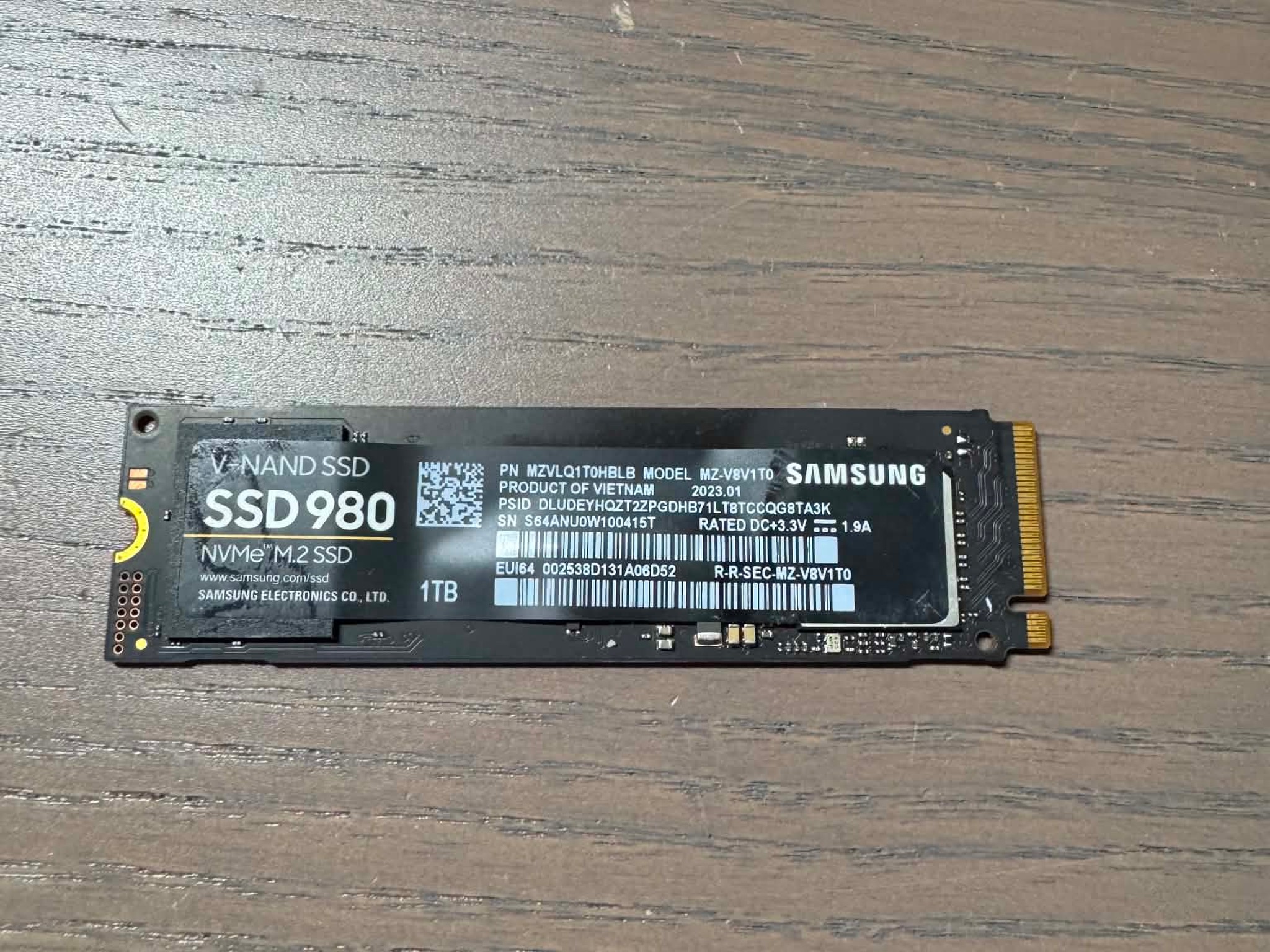 Samsung 980 1TB NVMe M.2 2280 PCIe Gen3 SSD MZ-V8V1T0 (Low hours & great health)