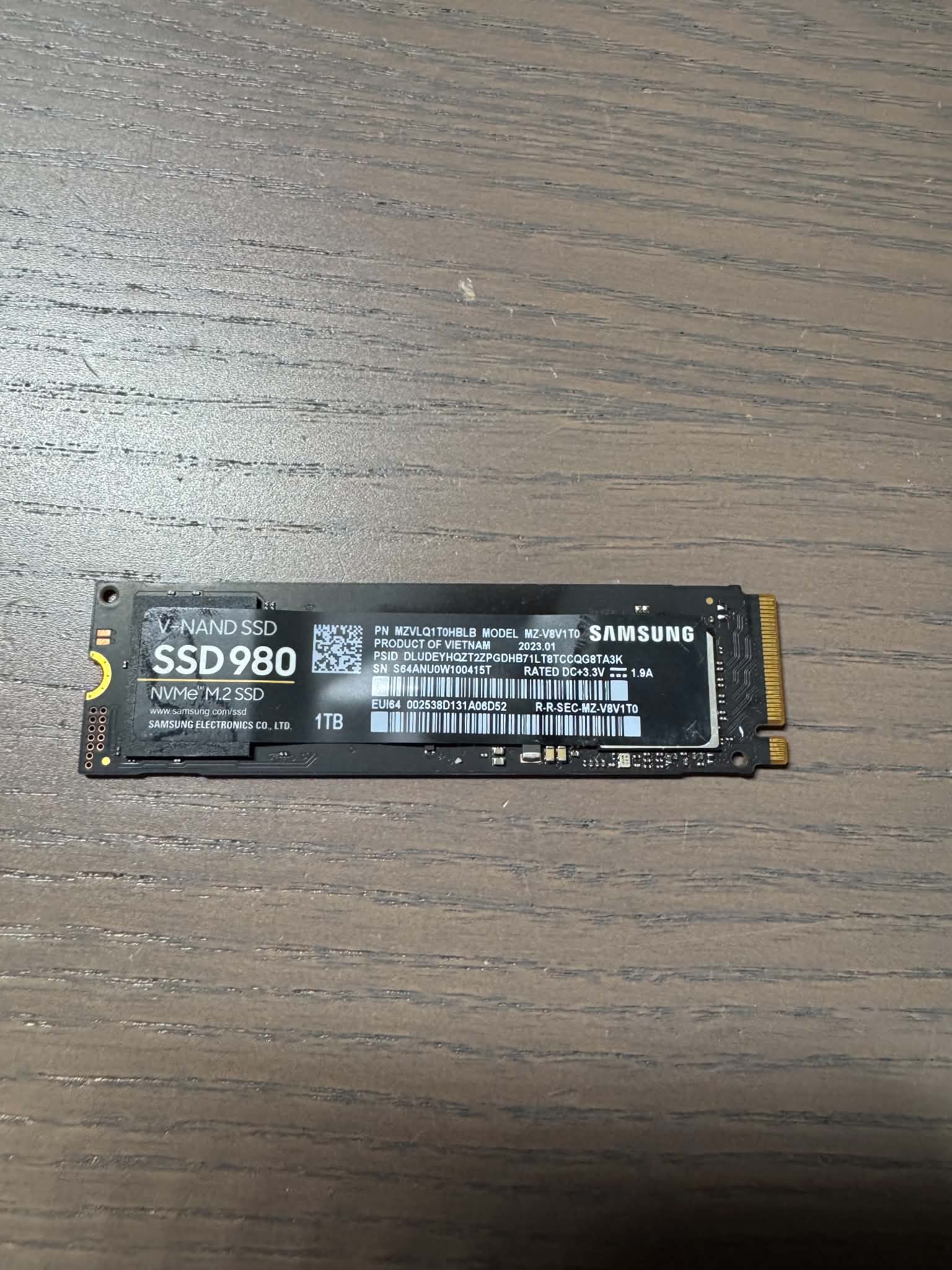 Samsung 980 1TB NVMe M.2 2280 PCIe Gen3 SSD MZ-V8V1T0 (Low hours & great health)
