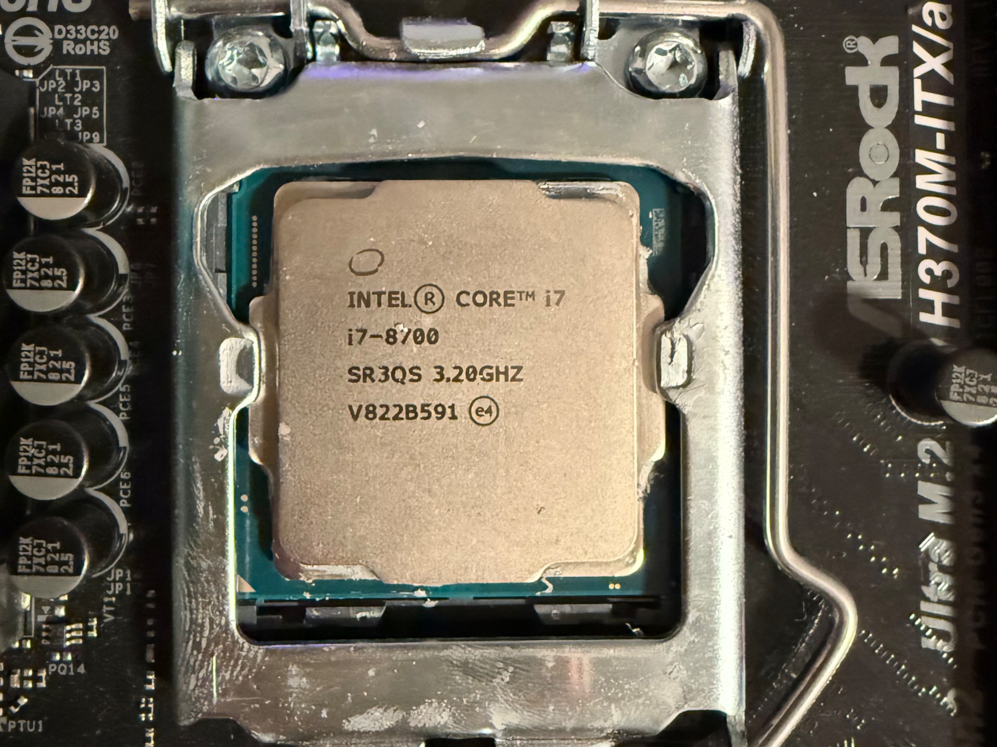 ASRock H370M-ITX/ac + Intel Core i7-8700 [Motherboard + CPU Combo]