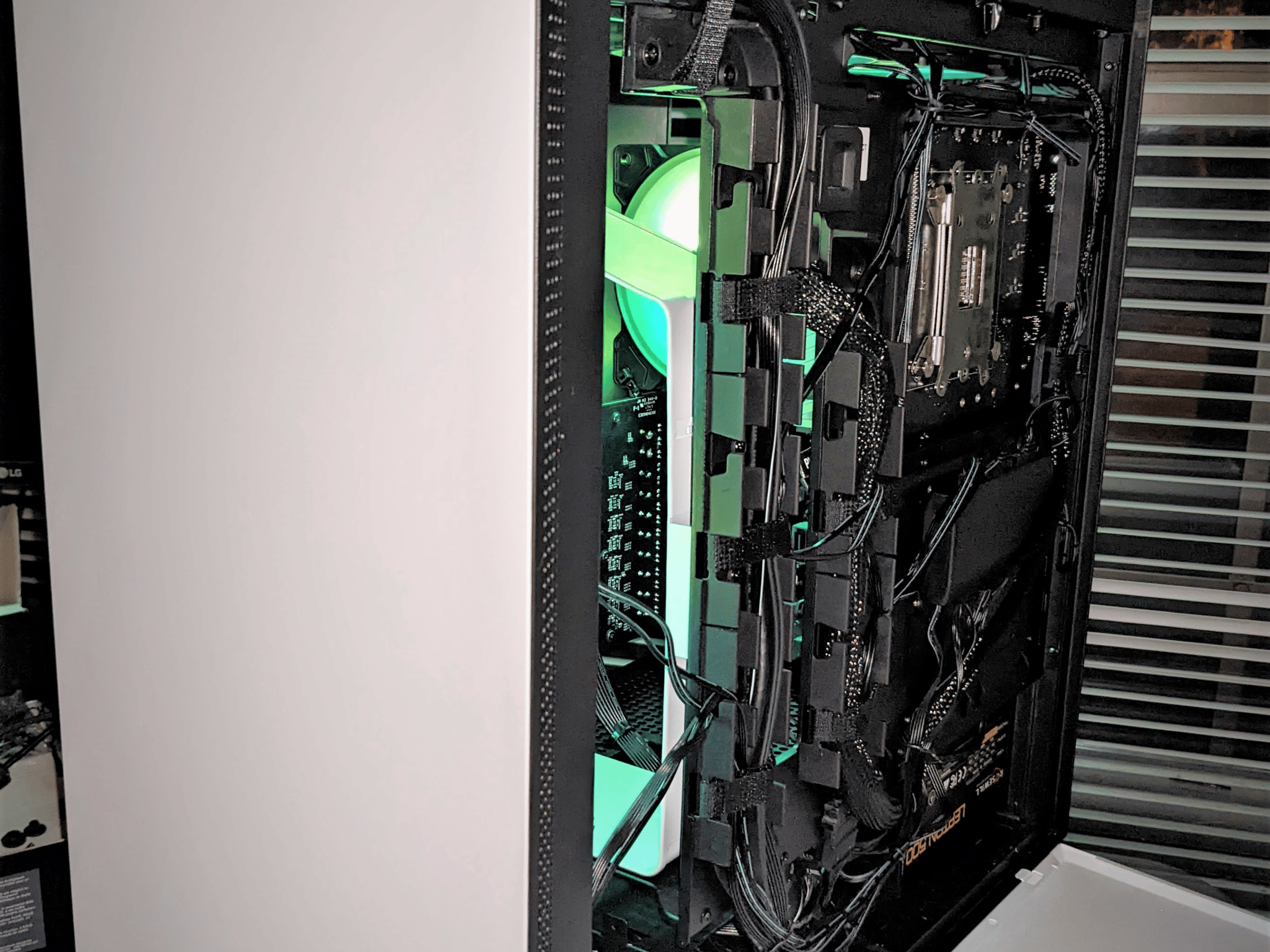 "Red Dragon" 15 sec bootup! Gaming PC GTX 1070 i5-10400 6c@4ghz 16gb DDR4-3000 NVME SSD Wifi/BT