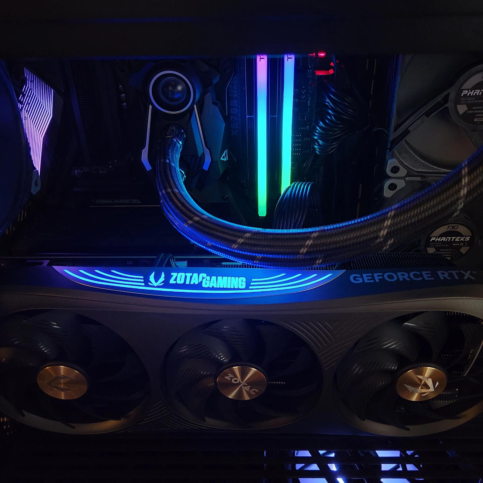 RTX 4080 Zotac Trinity