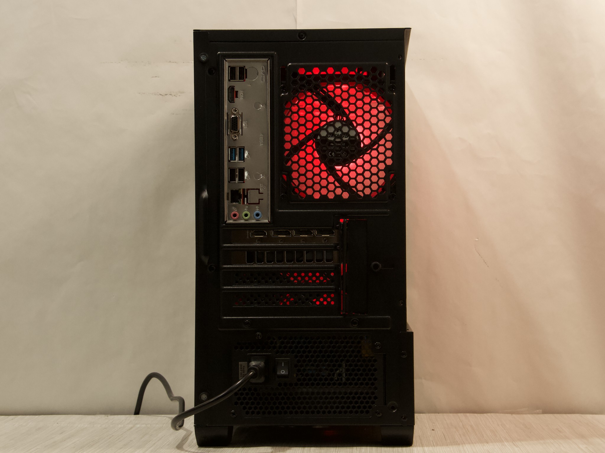 RTX 5060, Ryzen 5 3600, 16GB DDR4, 1TB NVMe SSD, WiFi - Liquid Cooled Gaming PC