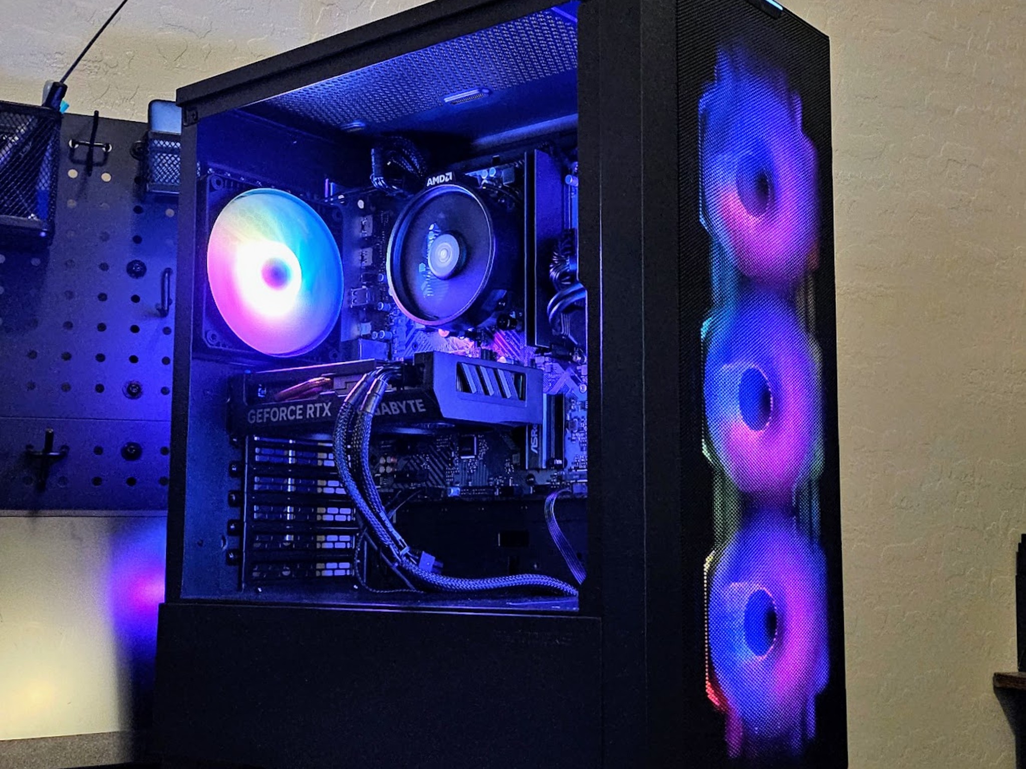 虹 Niji | Ryzen 5 7500F + RTX 4060 | Amnesia: Rebirth Included!