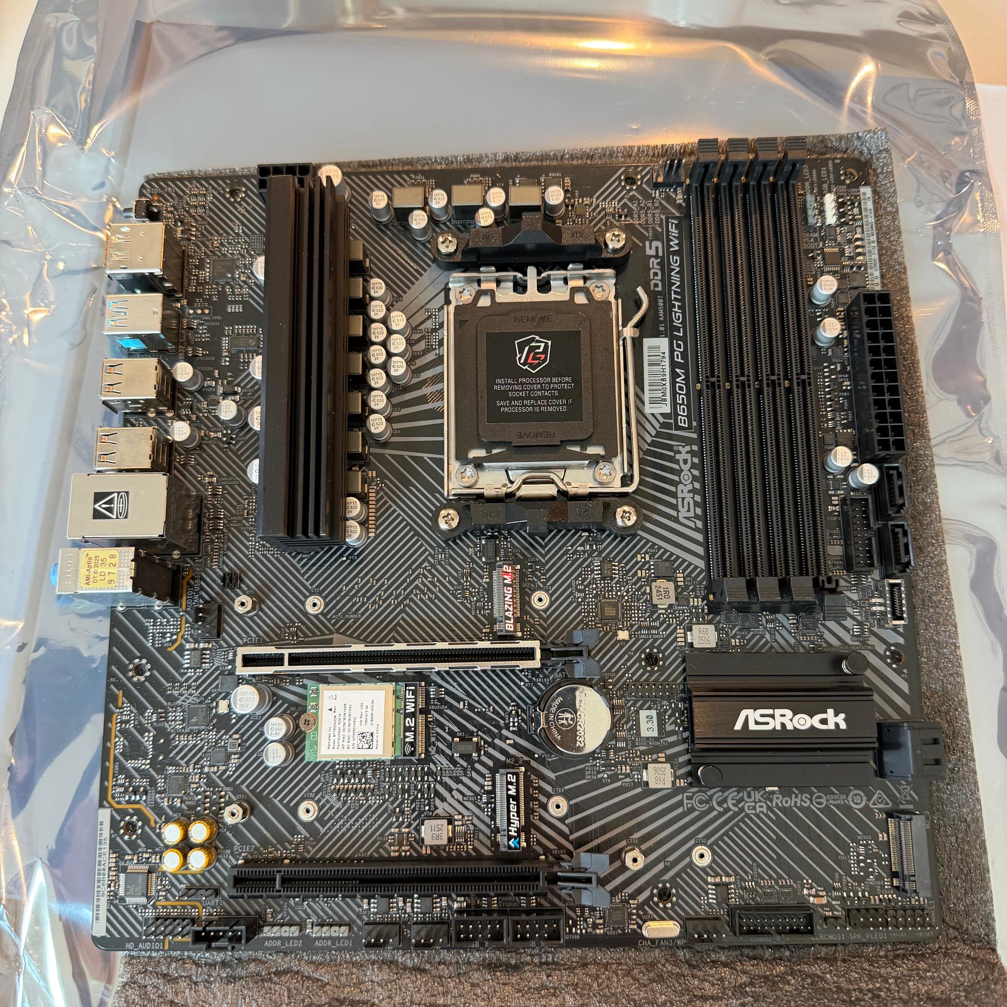 ASRock B650M PG Lightening WiFi