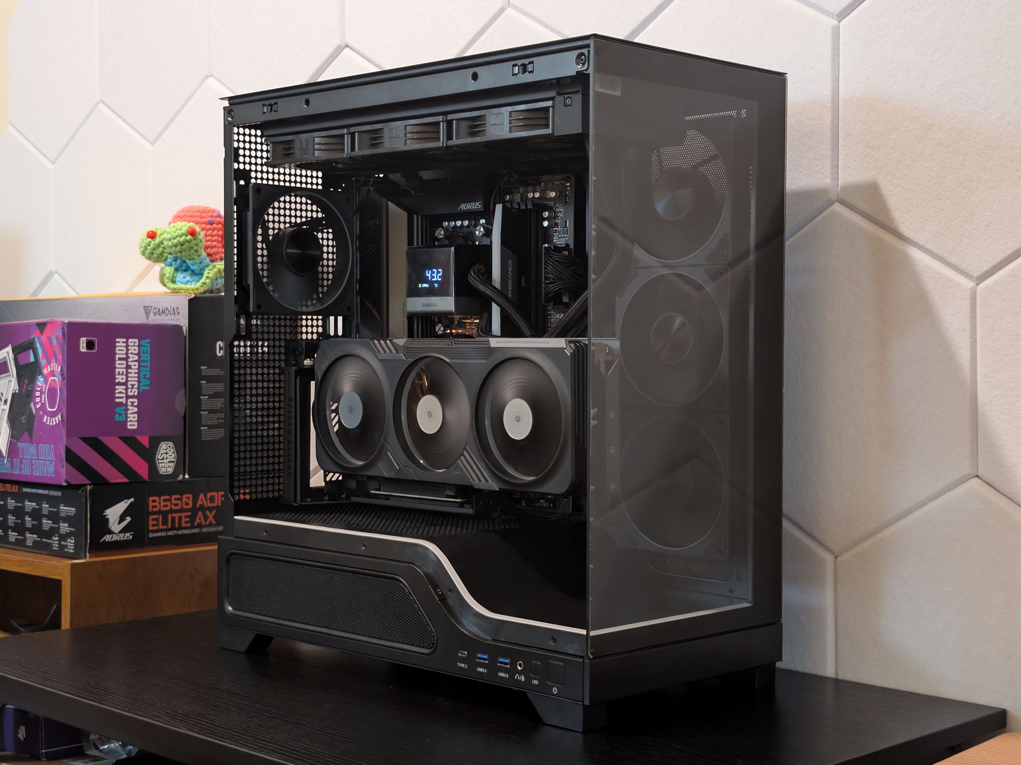 🪐🔥1440p Gaming Beast | RTX 4070Ti | Ryzen 7 7700X | 1TB SSD | 32GB RAM | WiFi 6 & Bluetooth🔥🪐