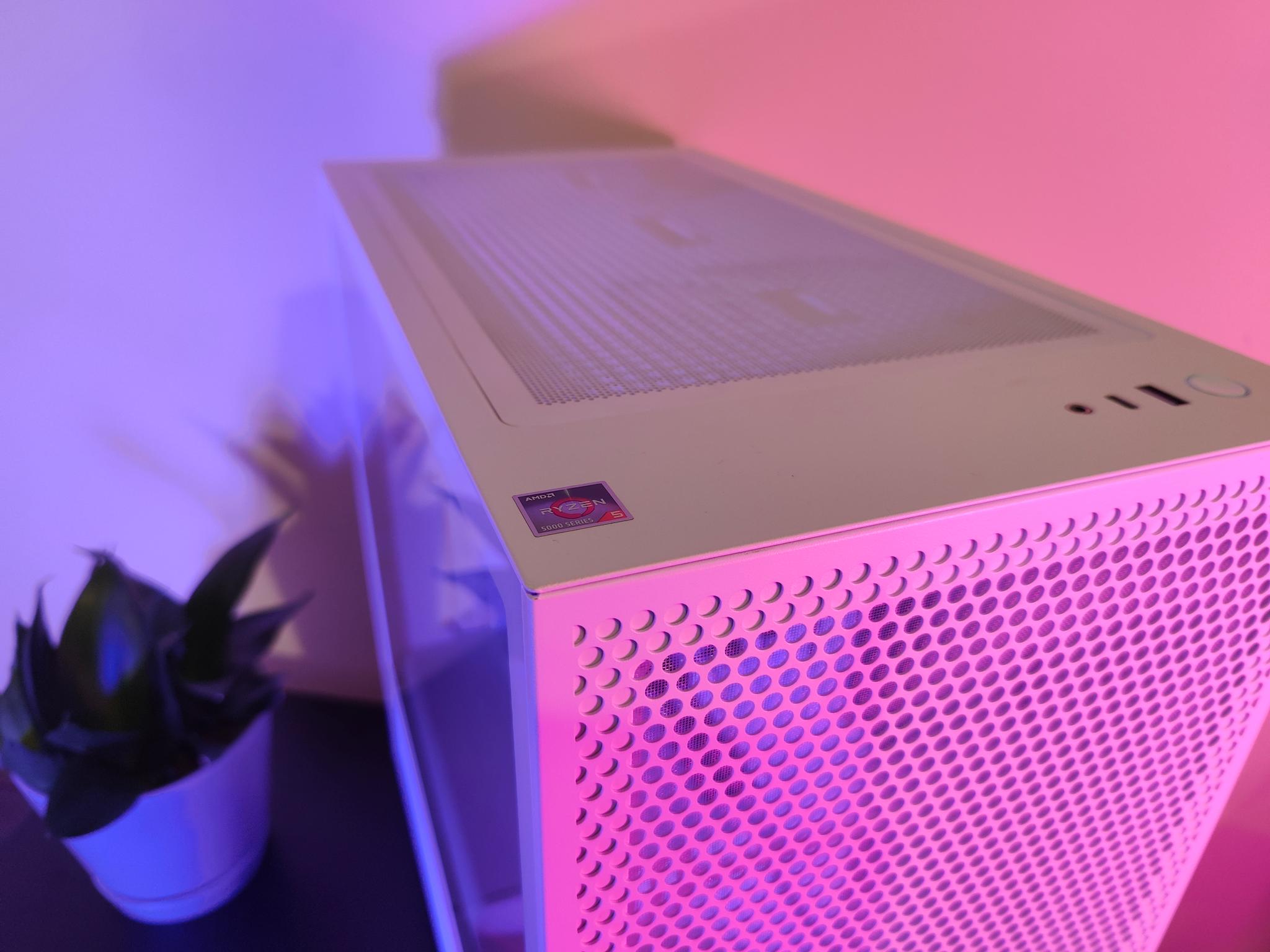 Custom NZXT Ryzen 7 GTX Nvidia 1660 Super Pre-built