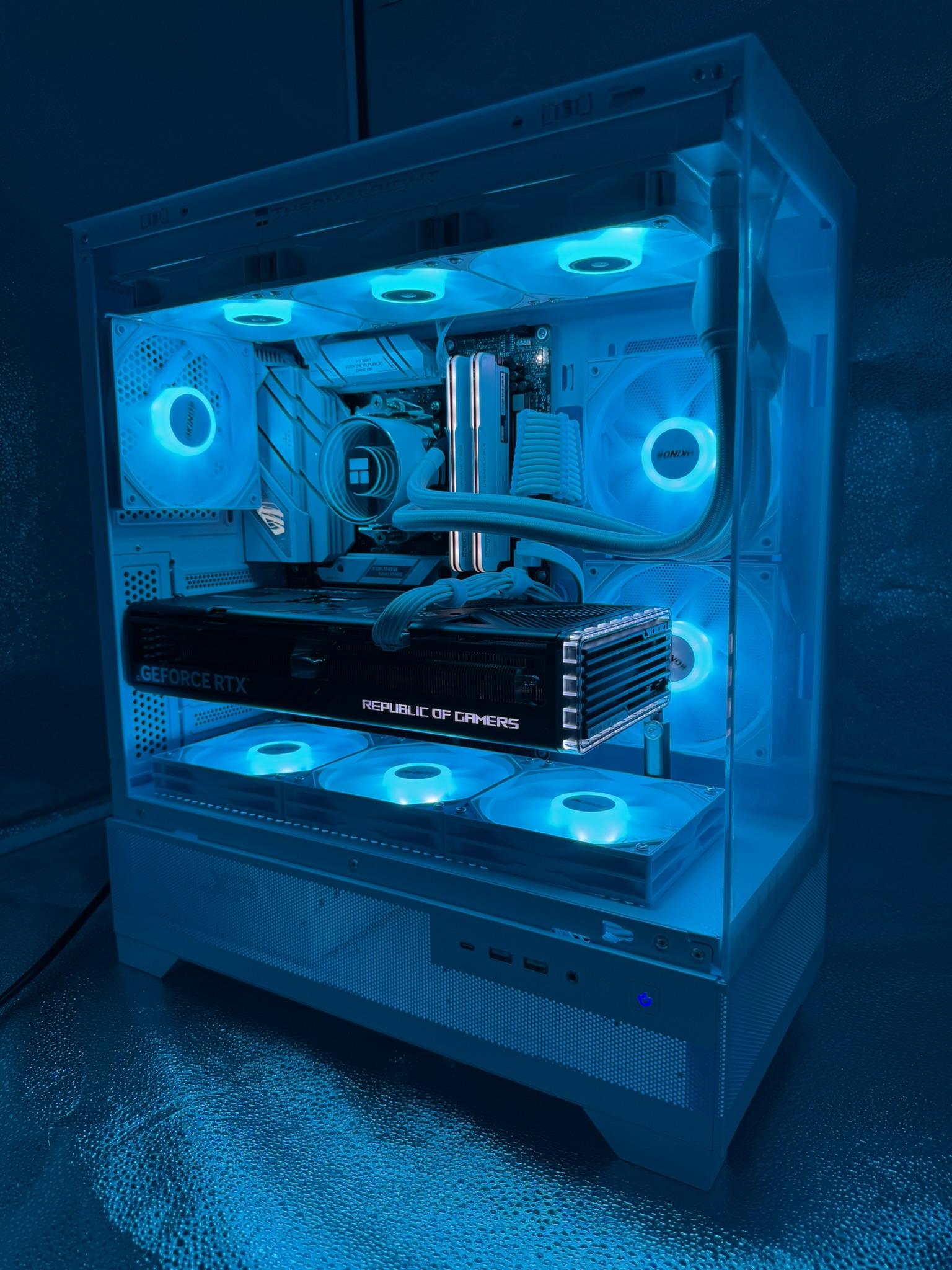 1440/4K Gaming Beast | ROG STRIX RTX 4070 Ti Super  | Ryzen 7800X3D | 32GB DDR5 | 4TB SSD| 1000w PSU