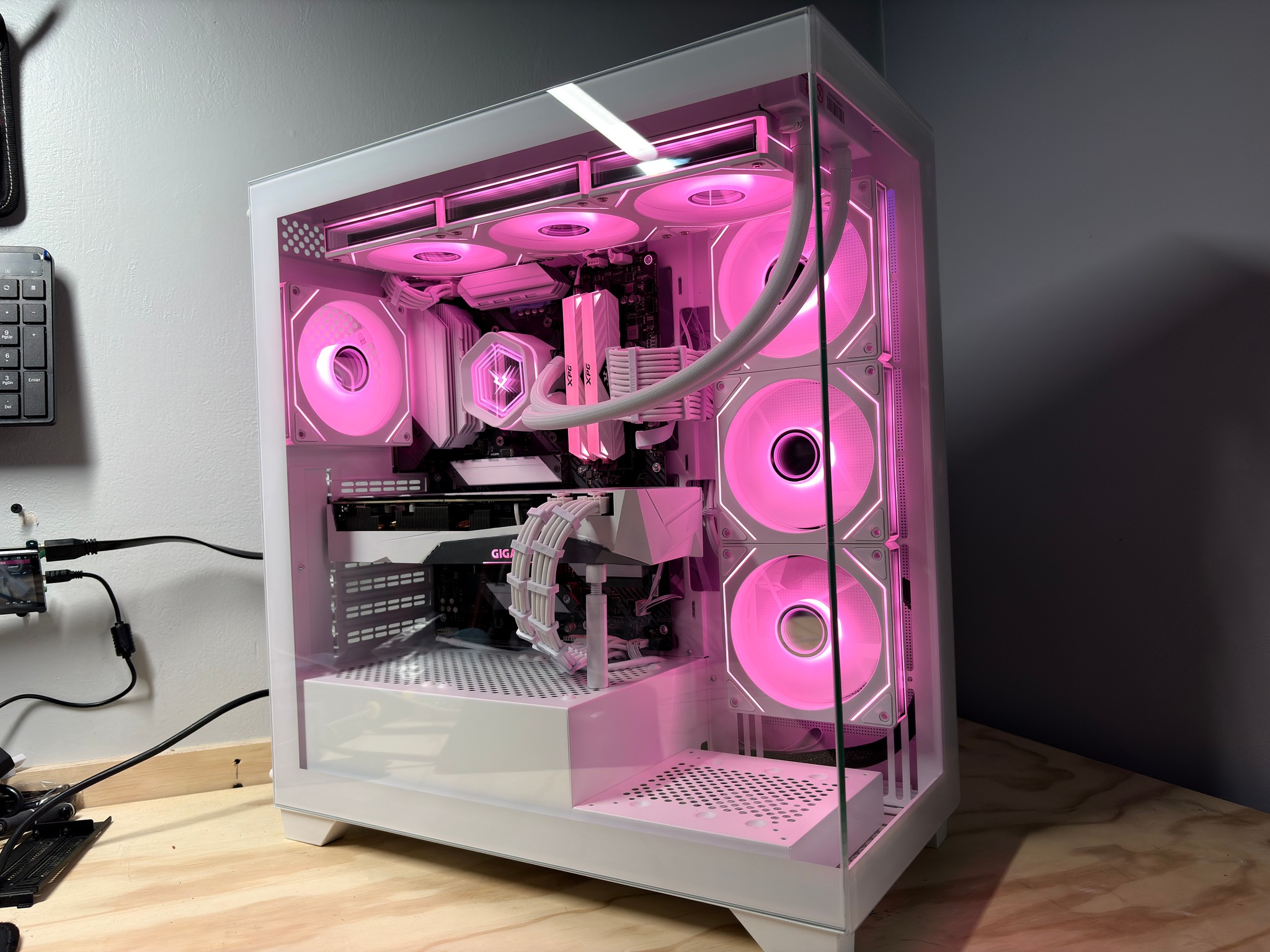 🧊❄️ Glacier Series Gaming PC / RTX 3070 + Ryzen 7 / NVMe SSD / Ready to Play! ❄️🧊