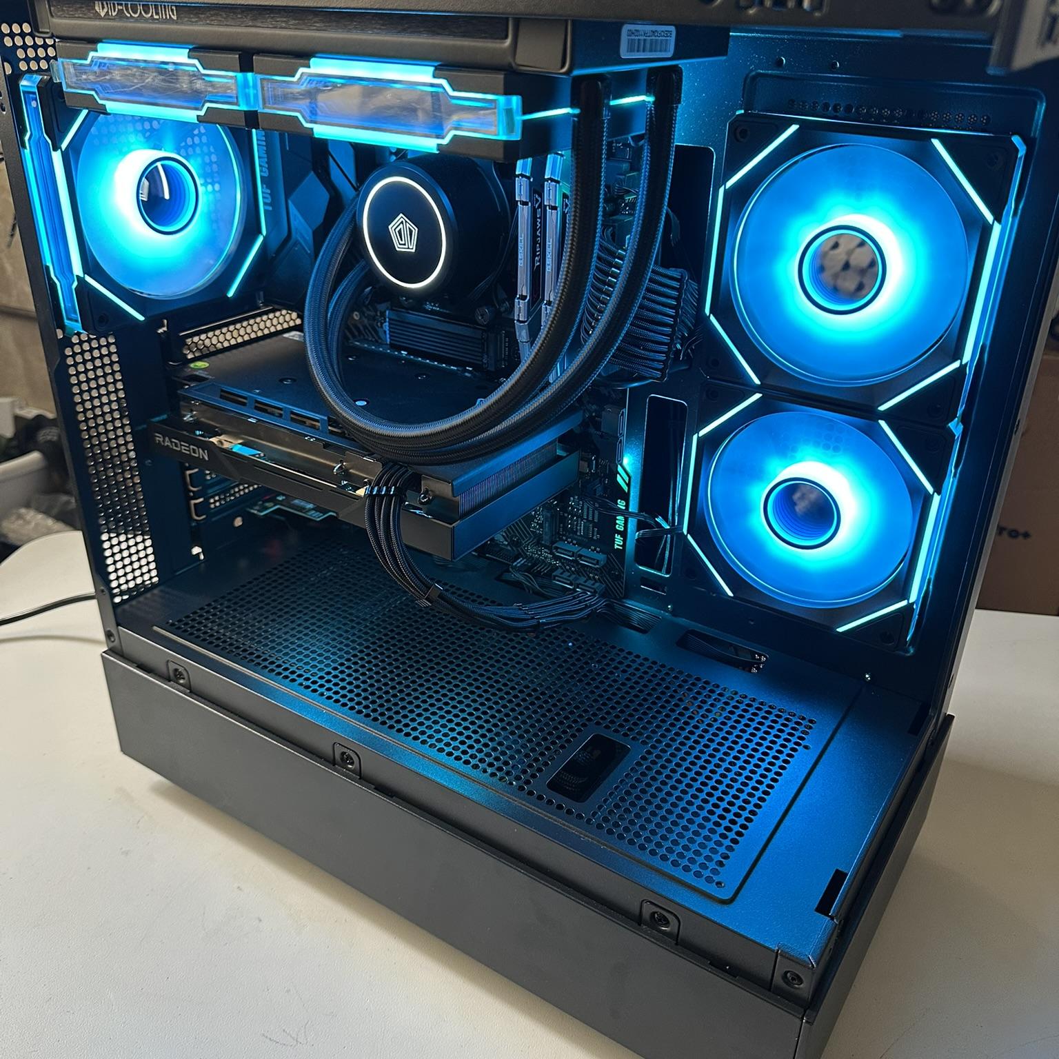 Gaming PC - Ryzen 7 2700X / RX 6600 XT / 512GB NVME / 16GB RAM