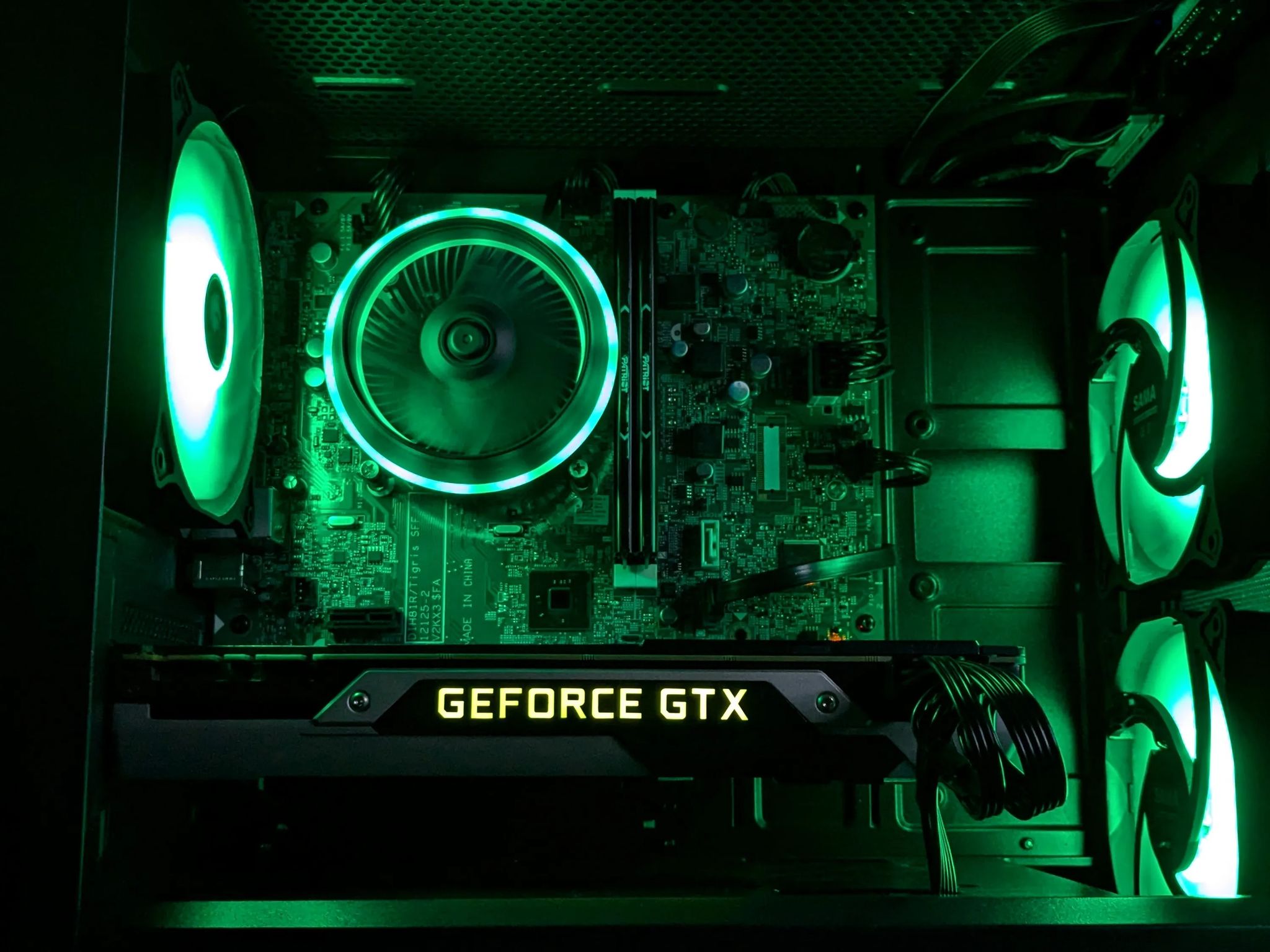 1080p Budget Gaming PC🟢⚫️⚡️GTX 970| Core I7 (Xeon)| 16GB RAM(Viper)| Windows 10/11 Pro(Activated)