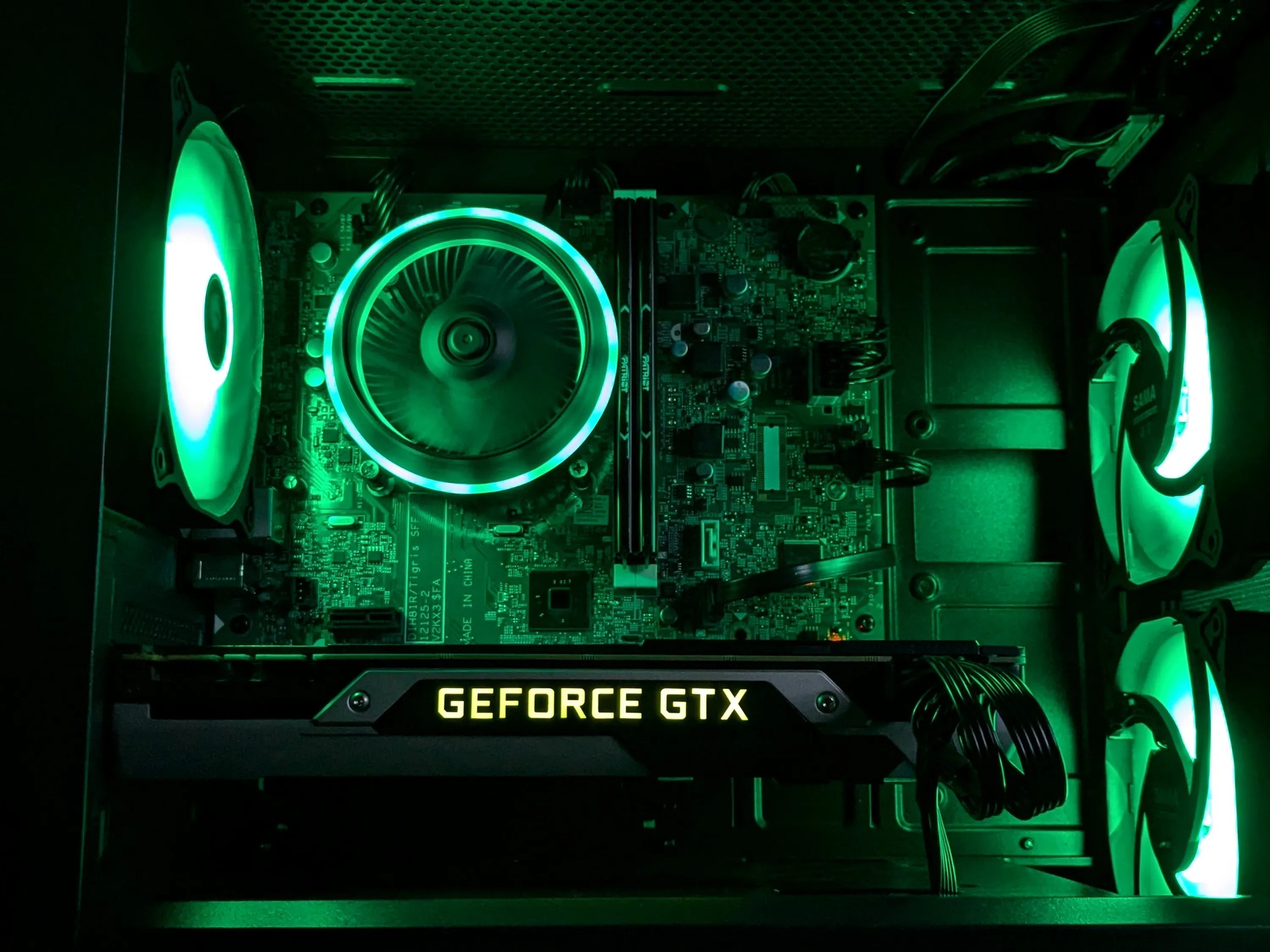 1080p Budget Gaming PC🟢⚫️⚡️GTX 970| Core I7 (Xeon)| 16GB RAM(Viper)| Windows 10/11 Pro(Activated)