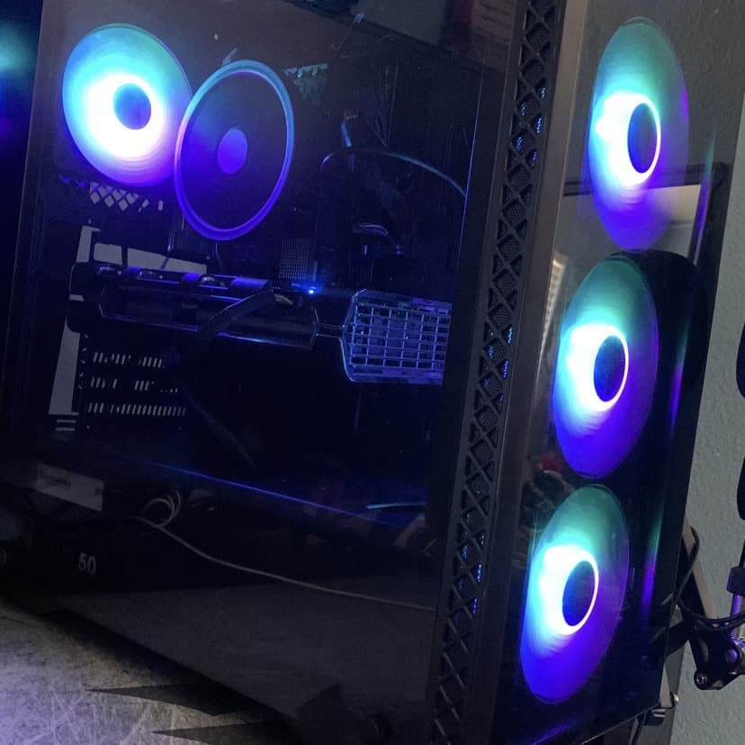 Rx 5600xt, i3 12100f, h610 motherboard, 500w psu, 16gb ddr4 : Desktop Gaming PC