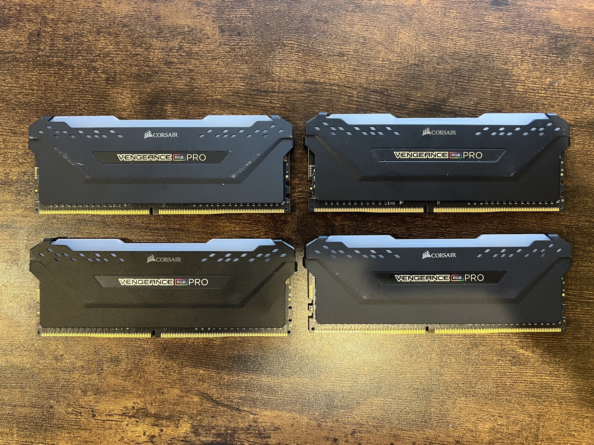 32GB (4x8GB) DDR4-3200MHz CL16 Corsair Vengeance RGB PRO RAM Memory