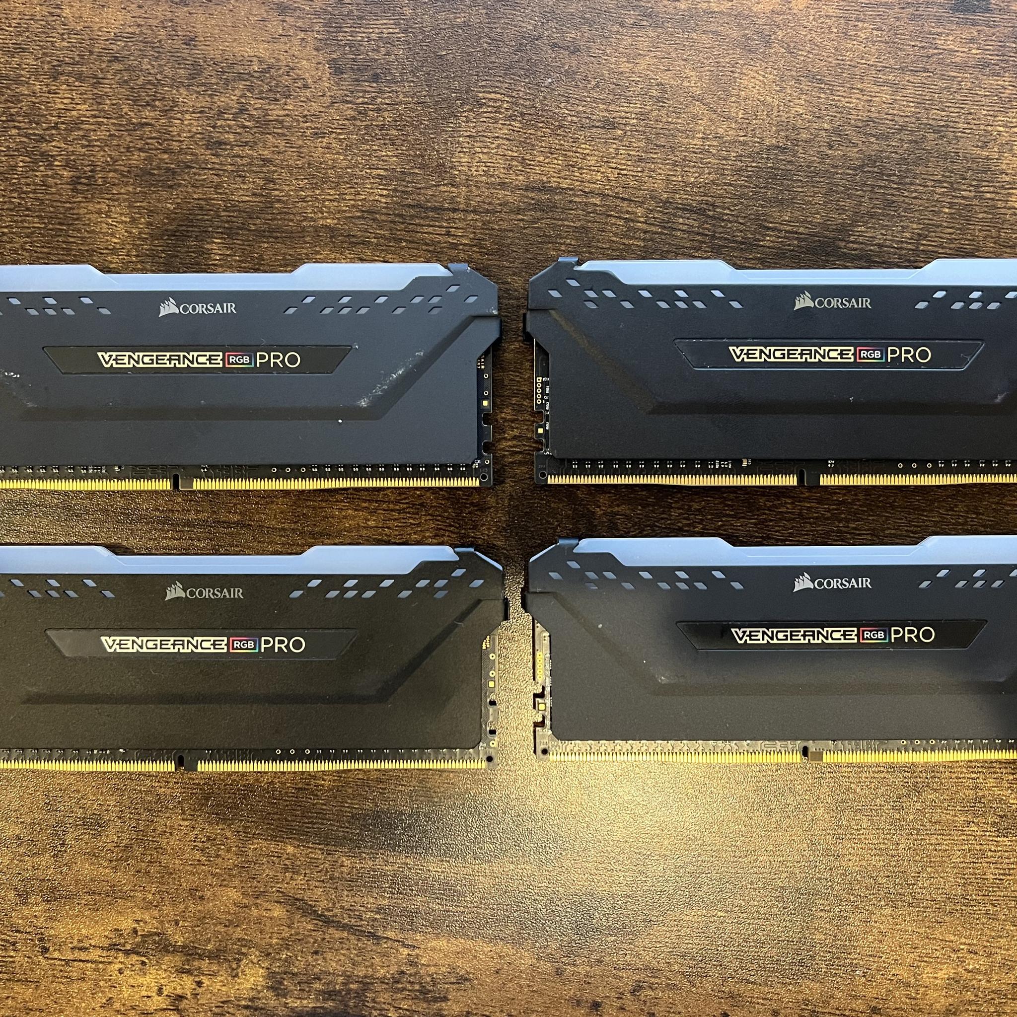 32GB (4x8GB) DDR4-3200MHz CL16 Corsair Vengeance RGB PRO RAM Memory