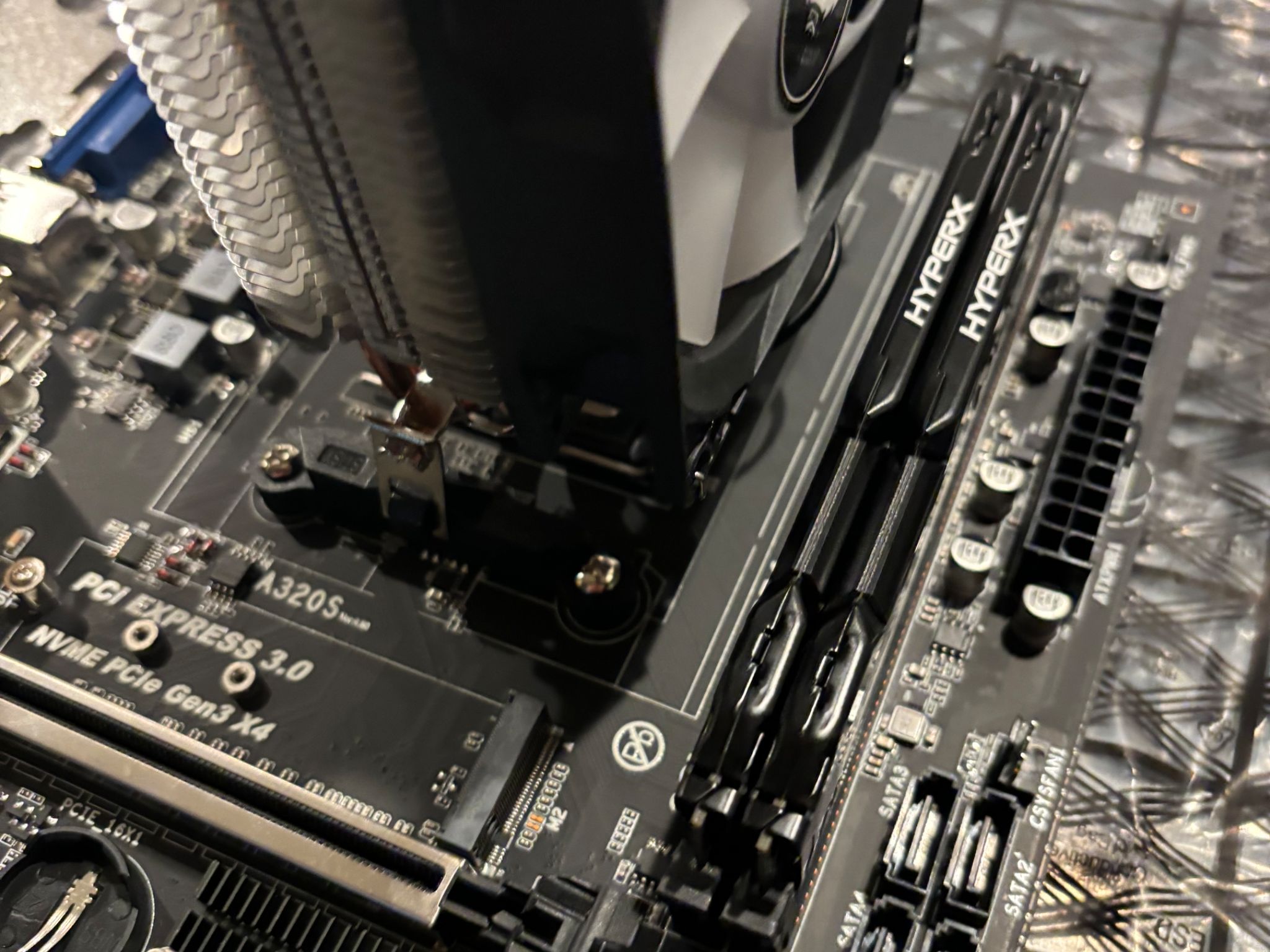 Wallet Warrior 🤩| A320 | R5 2600 | 16gb DDR4 | Static RGB Cooler