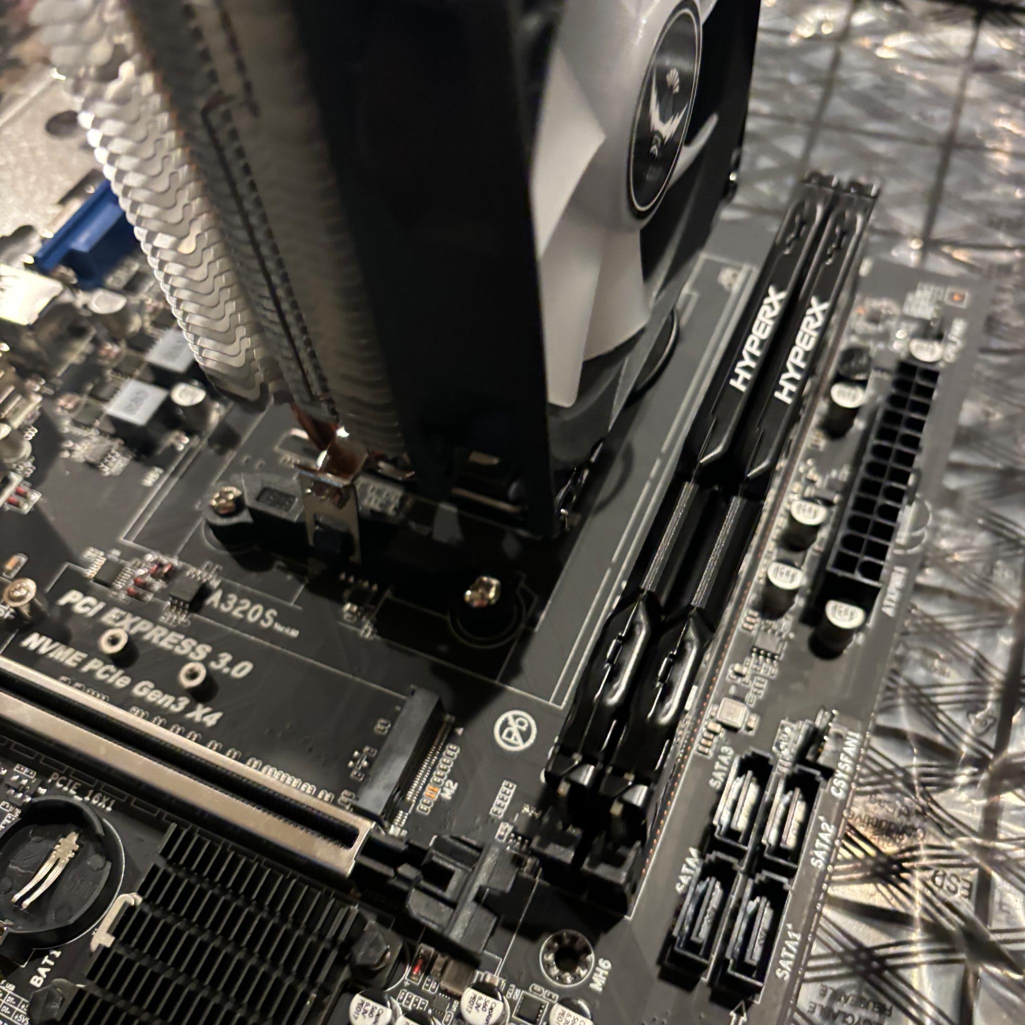 Wallet Warrior 🤩| A320 | R5 2600 | 16gb DDR4 | Static RGB Cooler