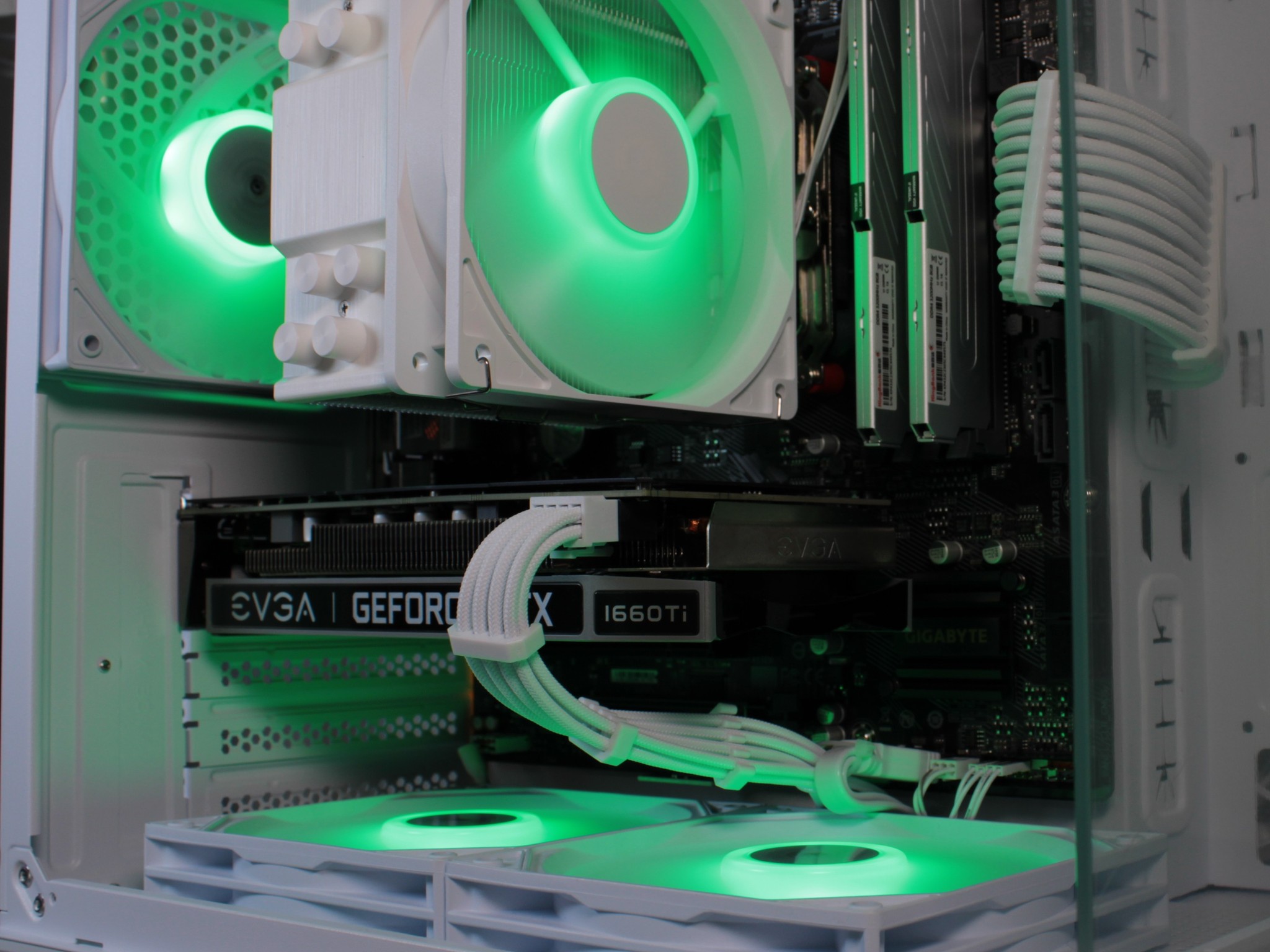 EVGA 1660 Ti | Ryzen 5 2600 | 1 TB M.2 NVMe | 16gb 3200MHz Ram | Win 11 Activated | WiFi
