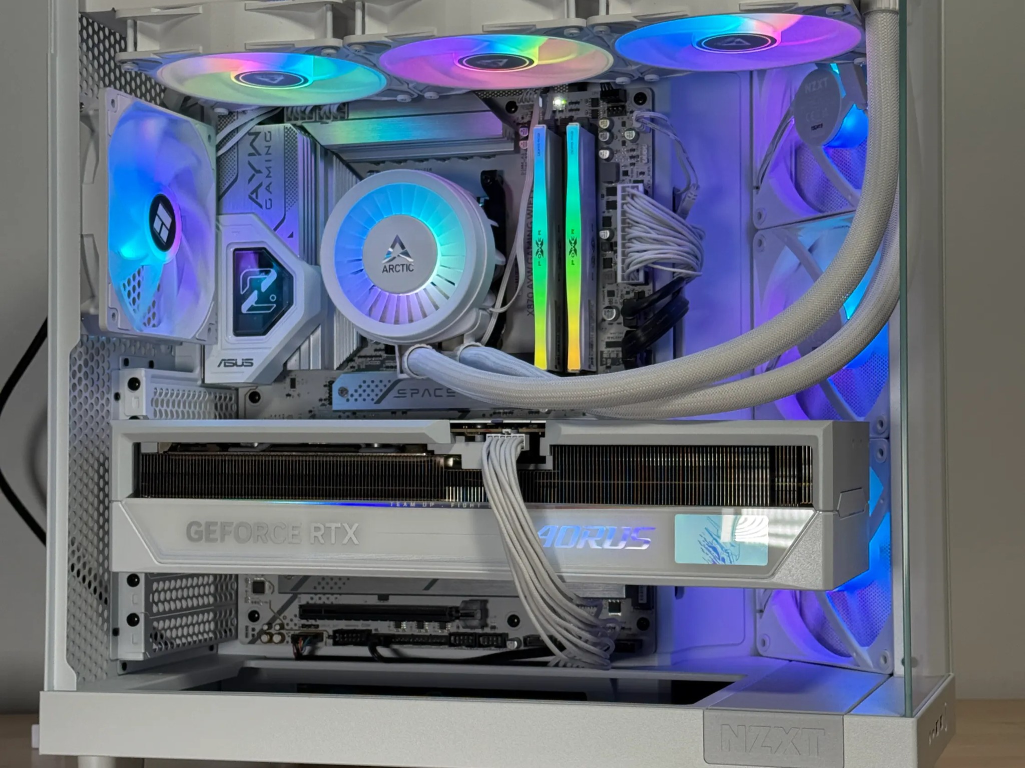 RTX 5090 Ryzen 7 9800x3d Whiteout Gaming PC