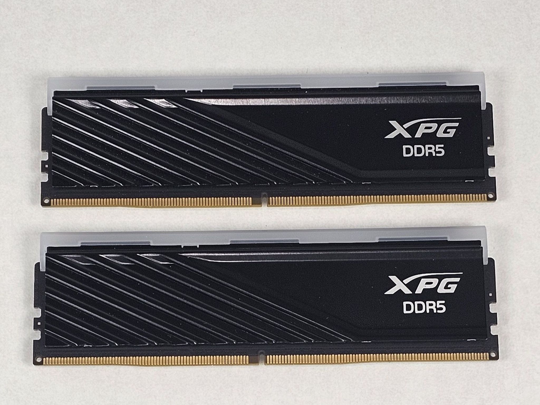 32GB DDR5 (2x16GB) CL46 5600MT/s ADATA XPG Lancer Blade RGB