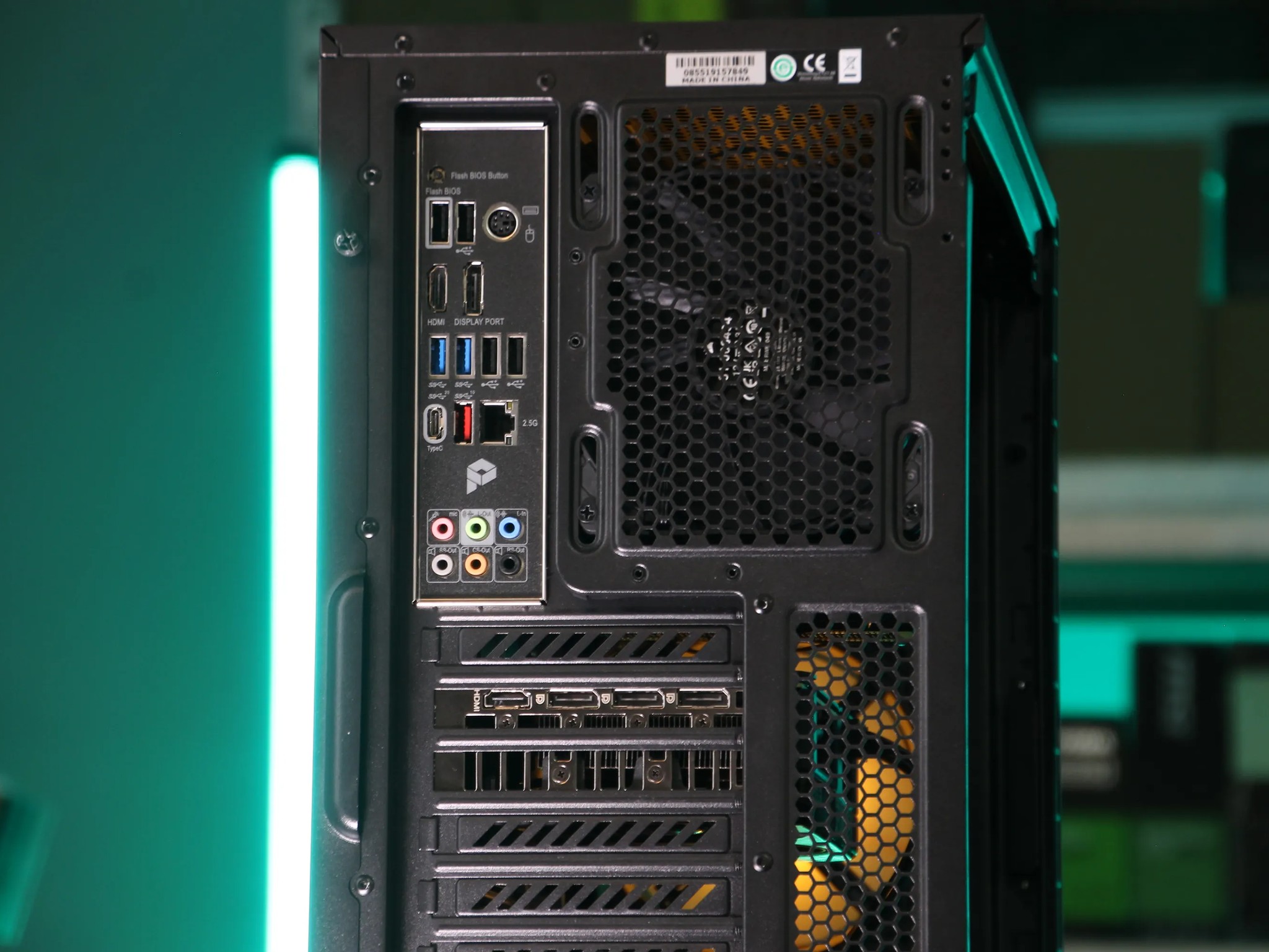 𝙐𝙈𝘽𝙍𝘼 // Core i5-12400F, RTX 4060 Ti // SLEEK Mid-Range Gaming PC