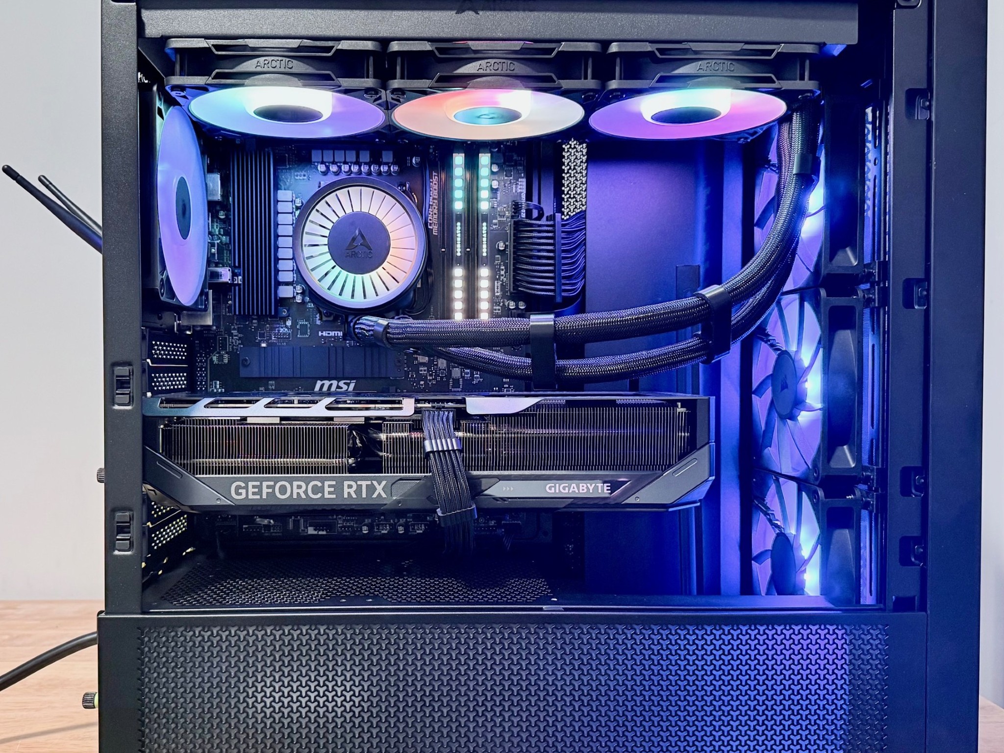 Dominator RTX 5070TI 16GB