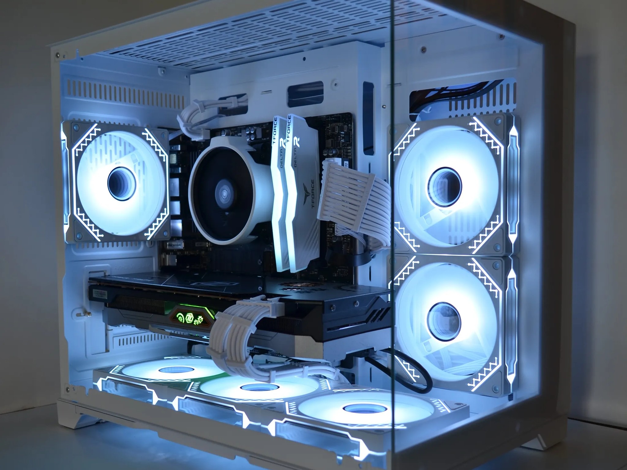 ❄️FrostBite V2🧊 Gaming PC - RX 5700 XT OC+ Version (Better than RTX 3060)- Ryzen 5 3600X