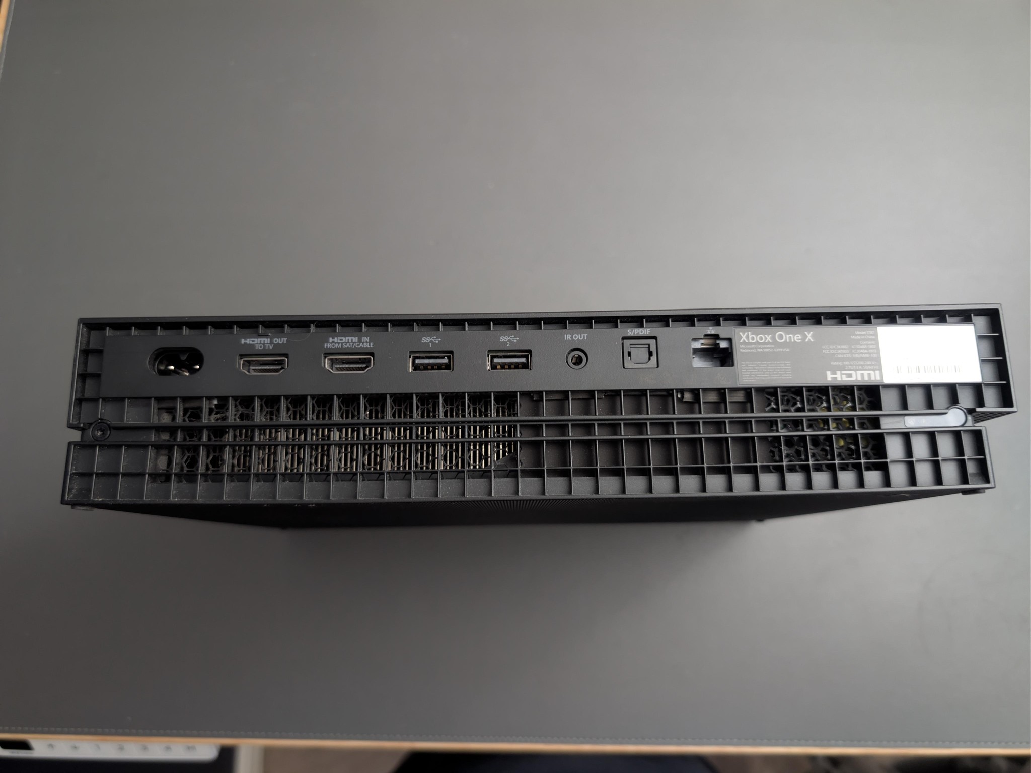 Xbox One X | Black