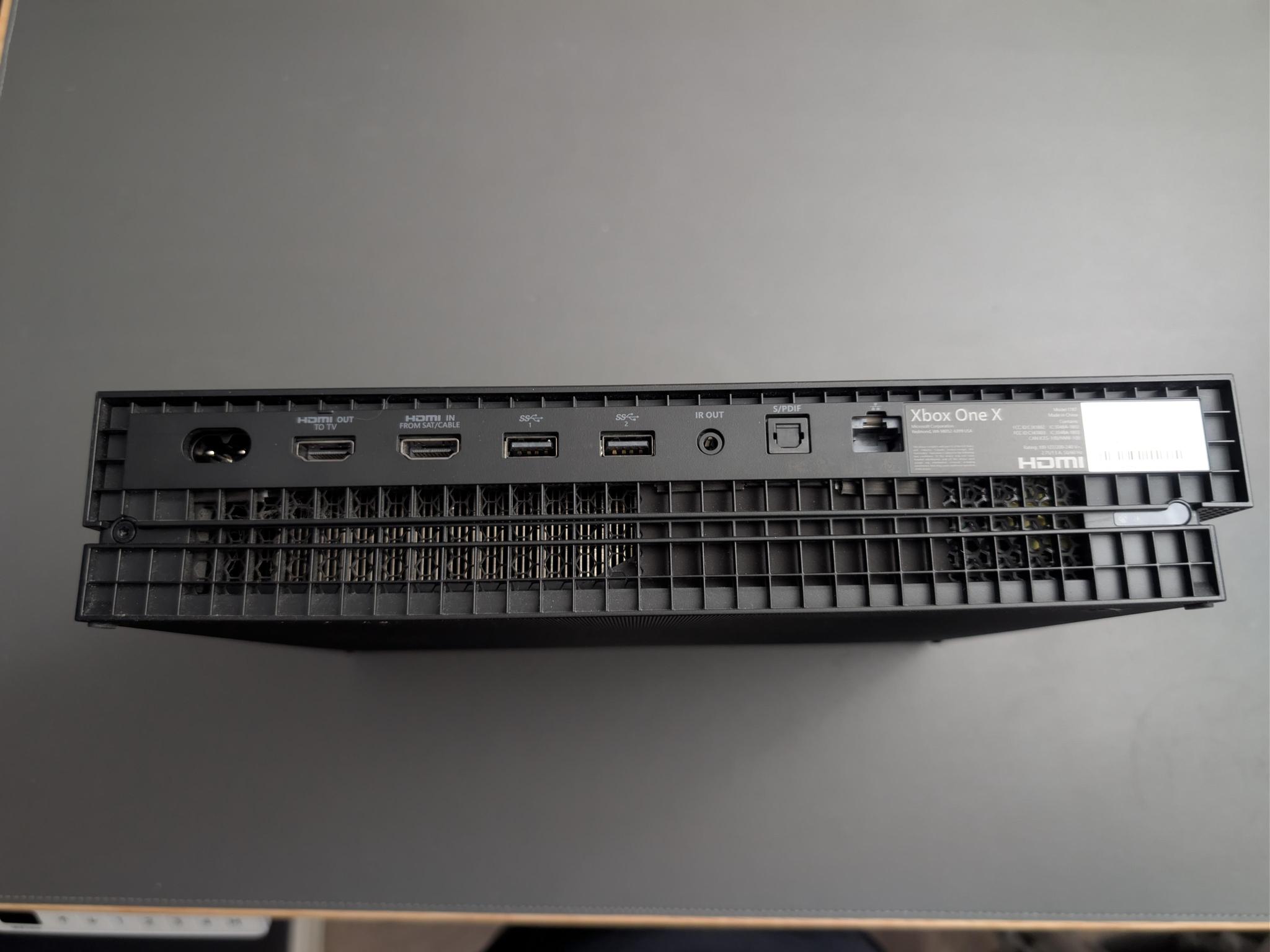 Xbox One X | Black