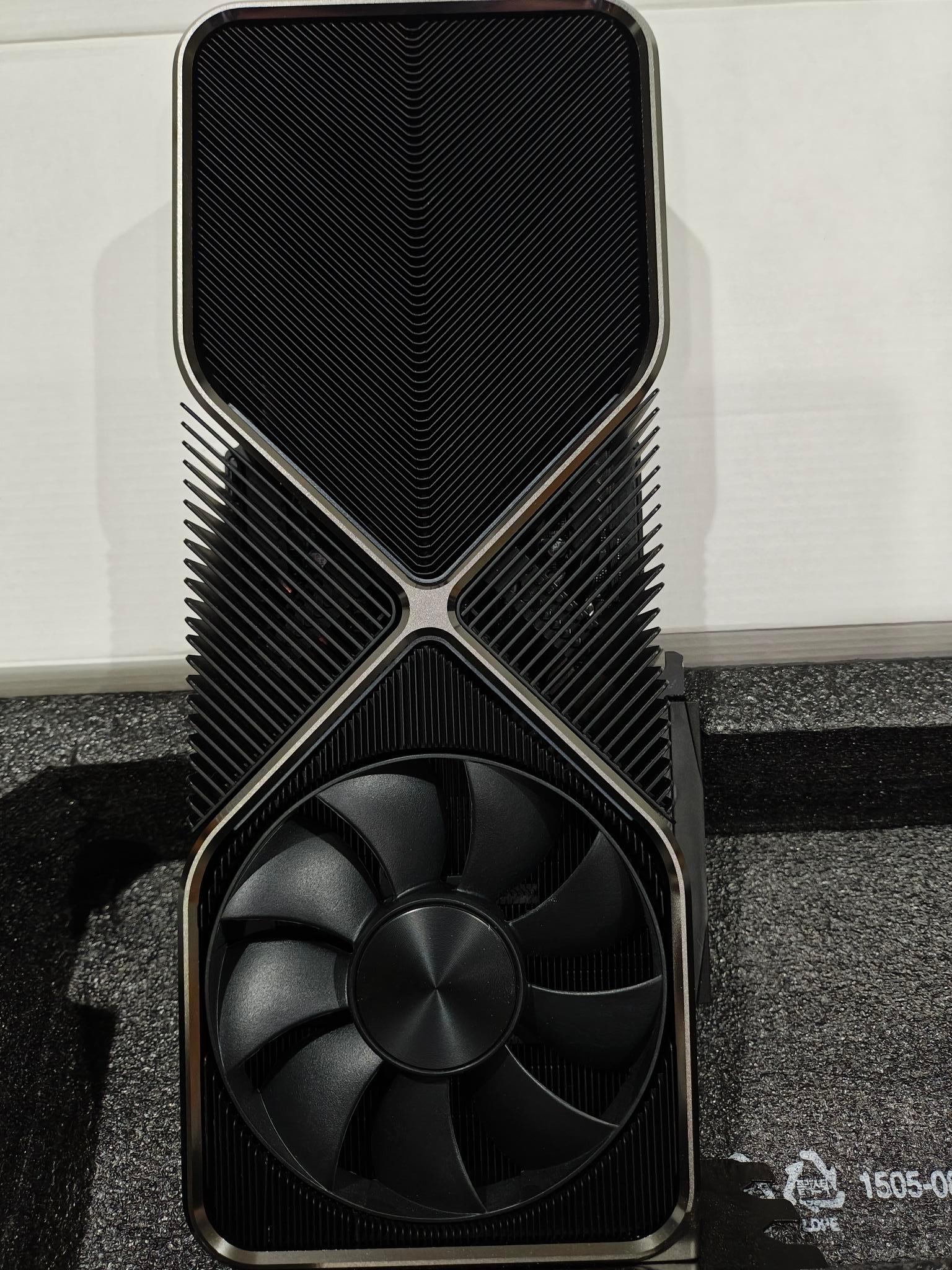 NVIDIA GeForce RTX 3090 Ti Founders Edition