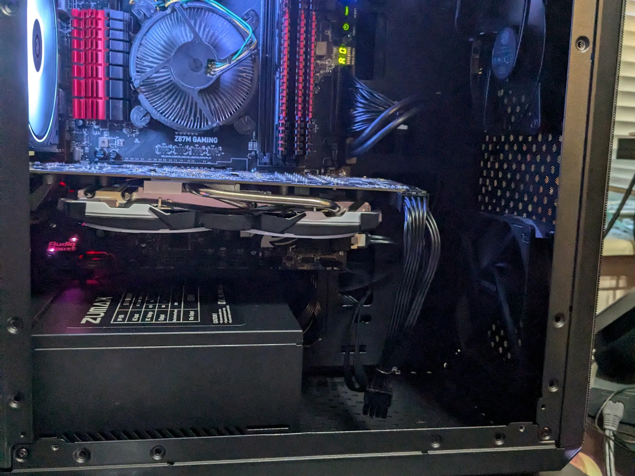 FREE SHIP || Starter Cube || i7-4790, 16GB RAM, RX 480 4GB, 512GB SSD, New PSU, WiFi, RGB, Win10